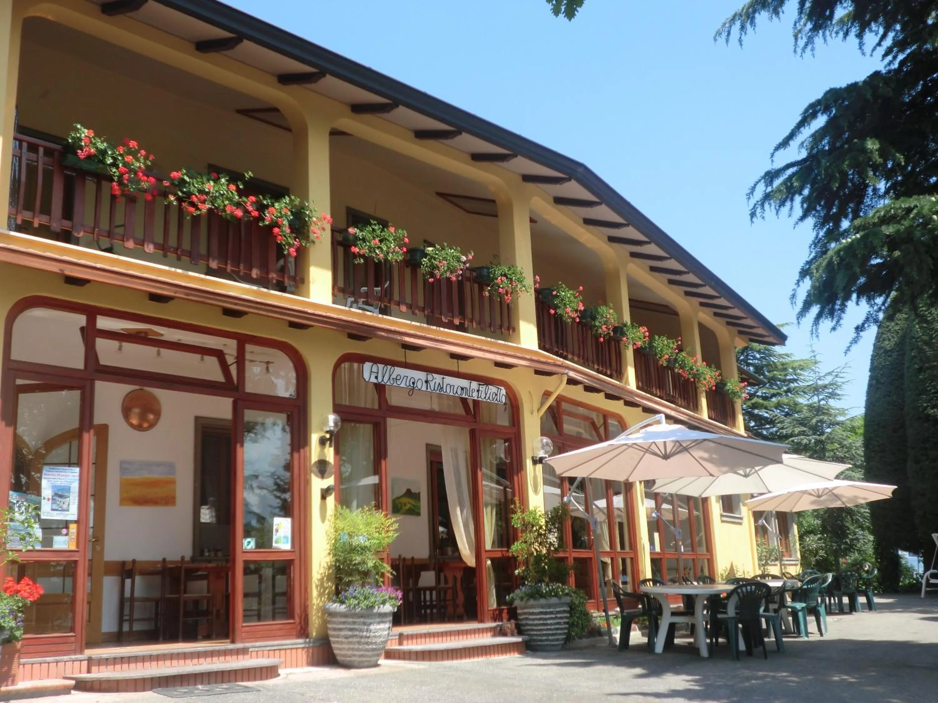Facade/entrance in Albergo Filietto
