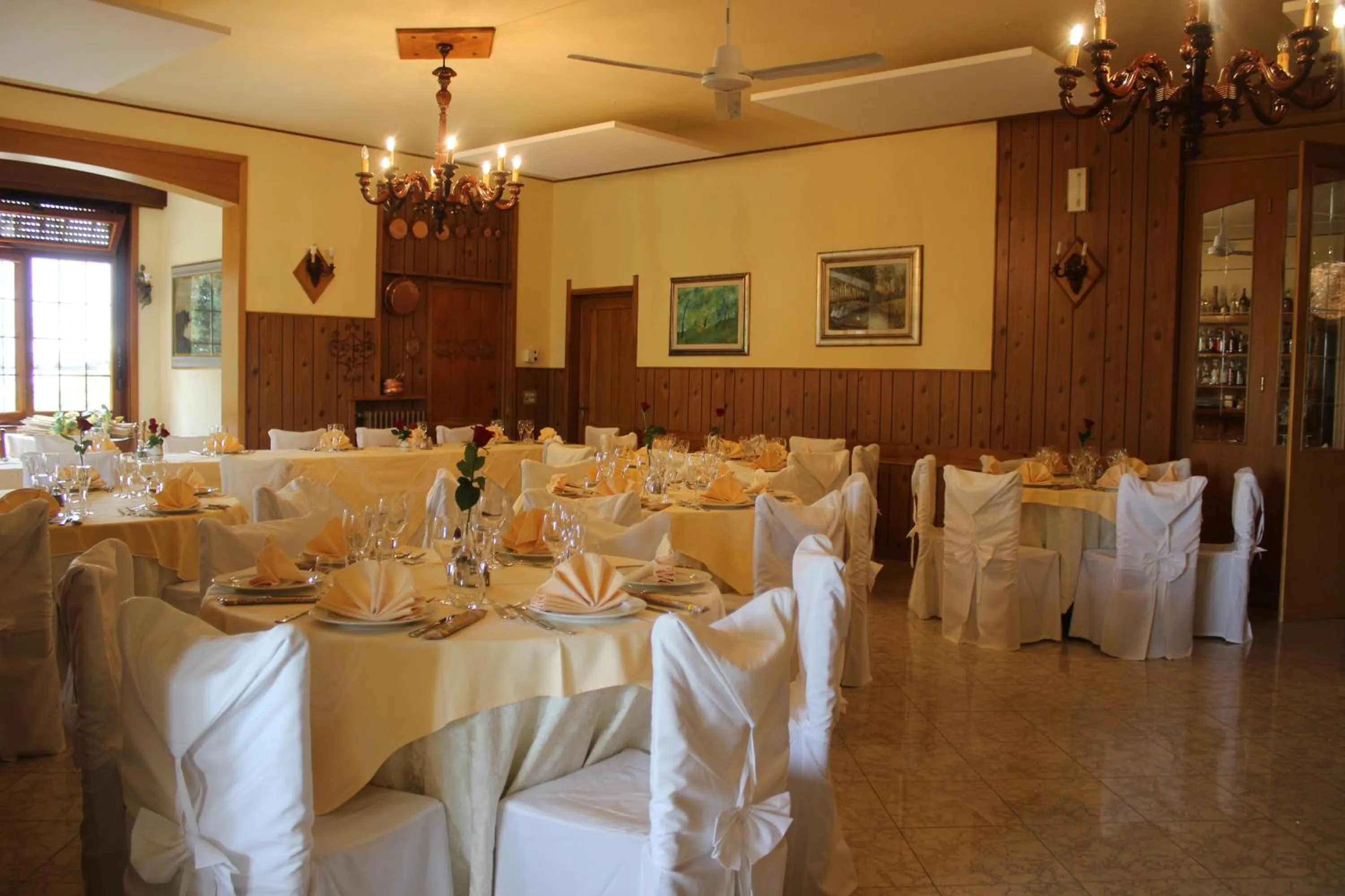 Restaurant/places to eat in Albergo Filietto