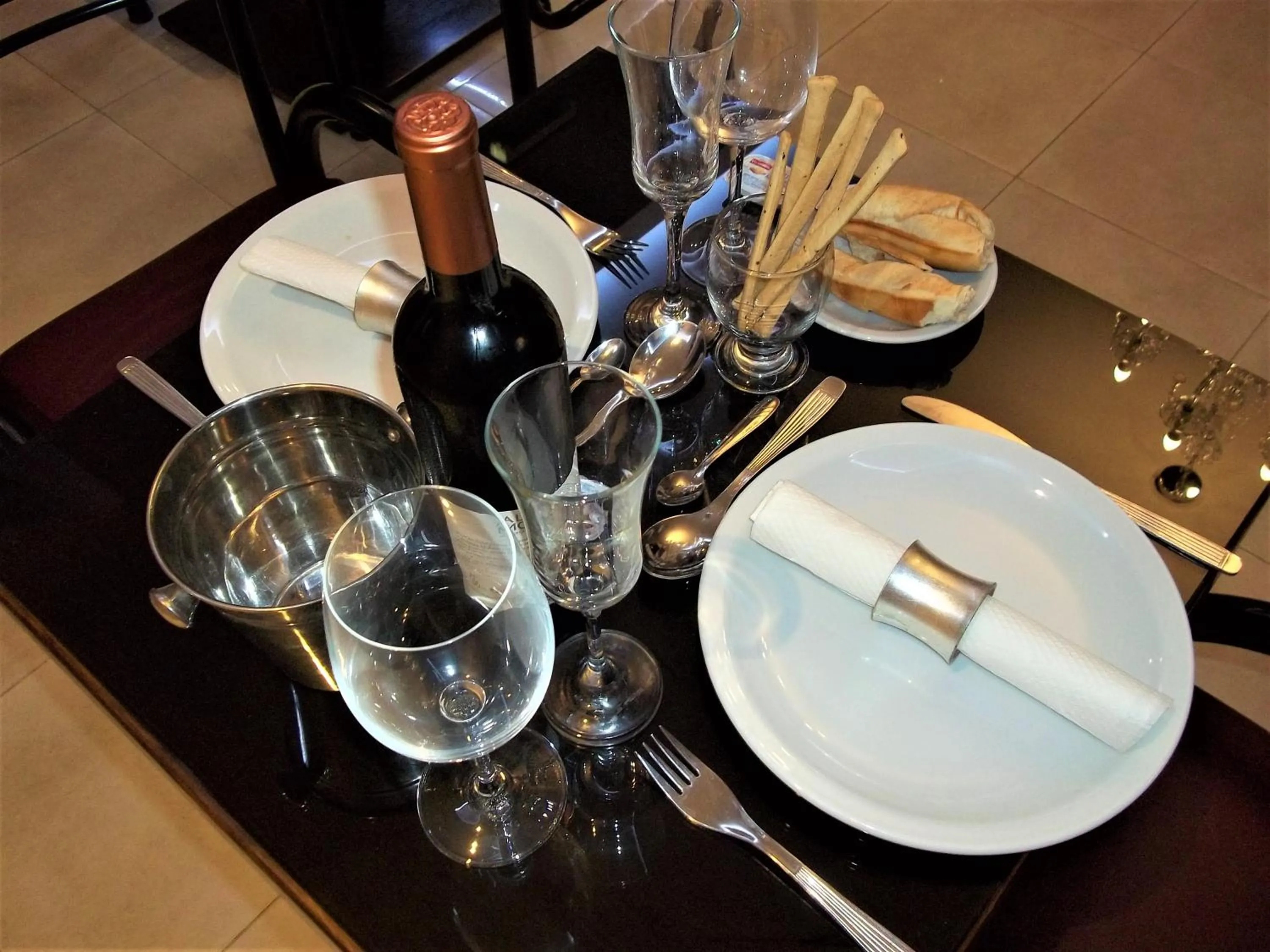 Restaurant/places to eat in Kitek Hotel Boutique