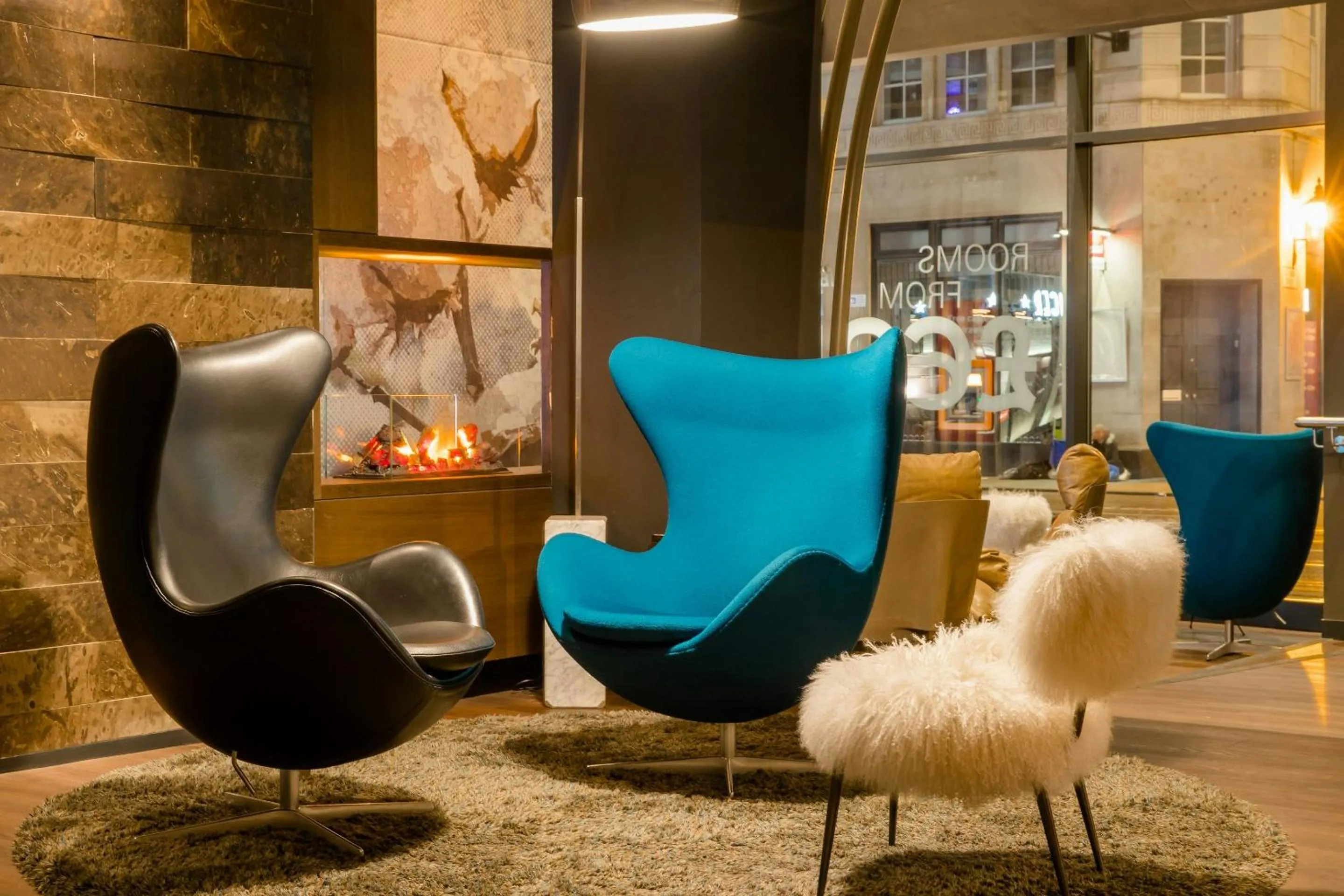 Lounge or bar in Motel One Manchester-Royal Exchange
