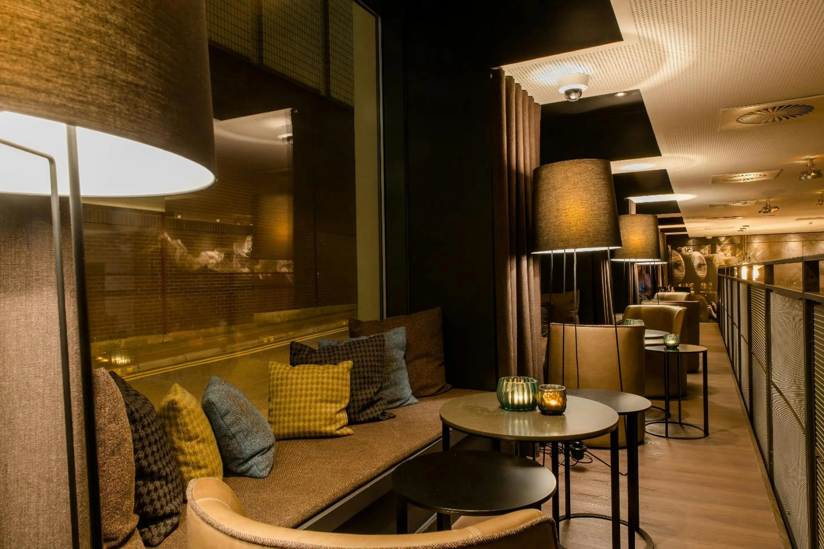 Lounge or bar in Motel One Manchester-Royal Exchange