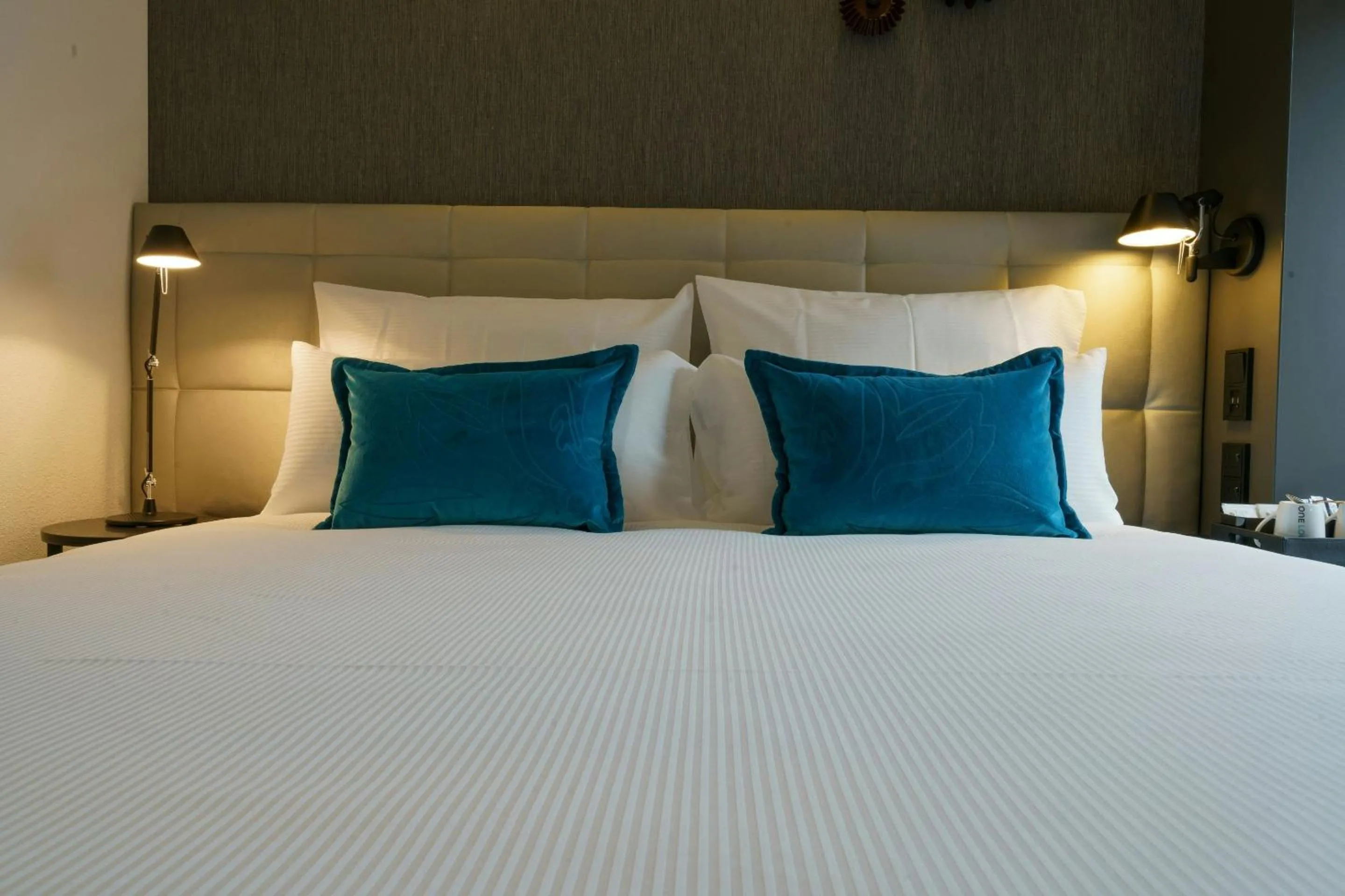 Photo of the whole room, Bed in Motel One Manchester-Royal Exchange