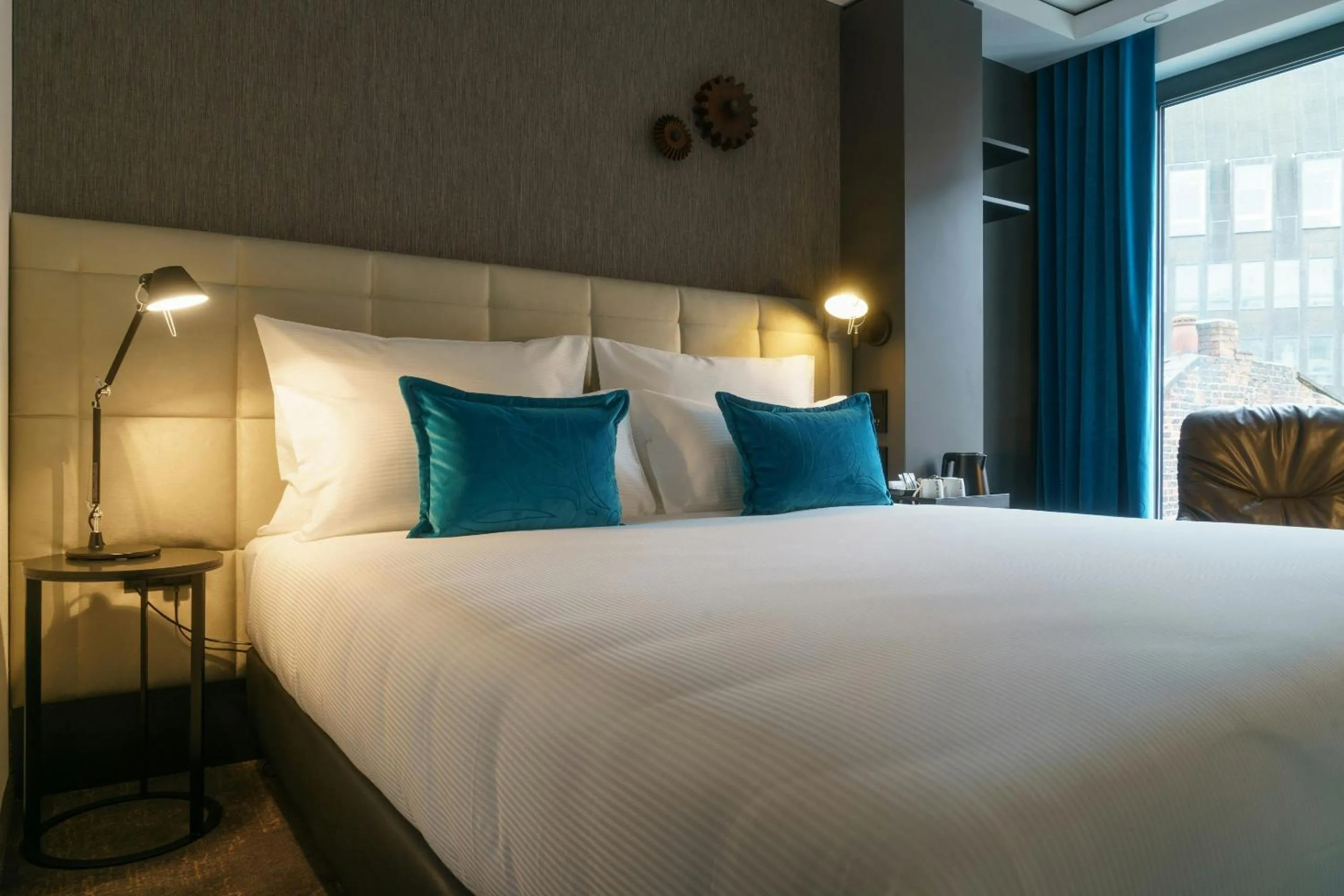 Photo of the whole room, Bed in Motel One Manchester-Royal Exchange