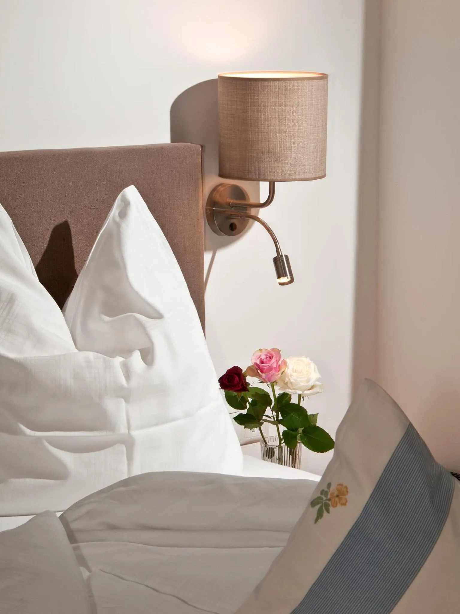 Bedroom, Bed in Hotel Neuwirt