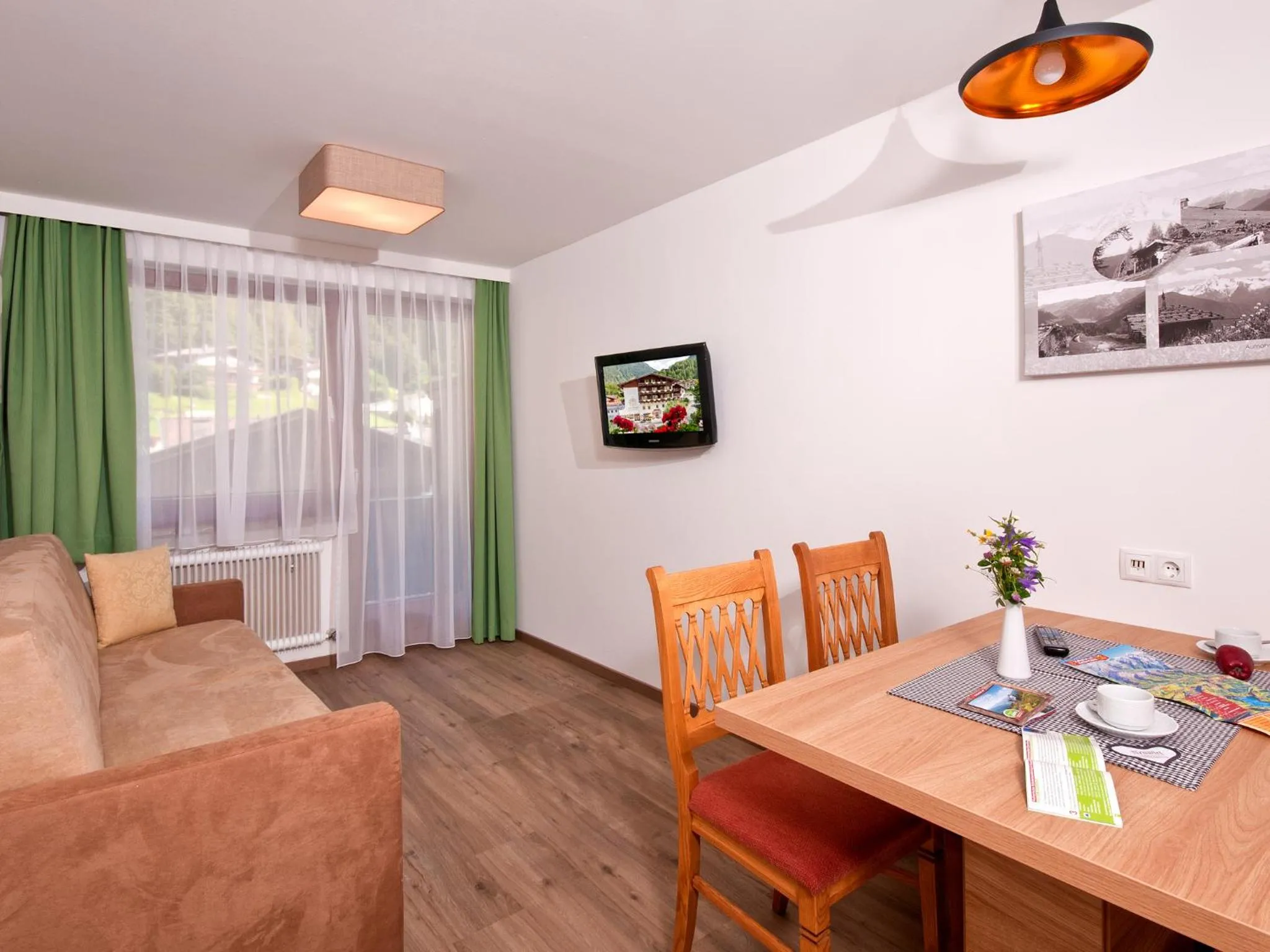 Dining area in Hotel Neuwirt