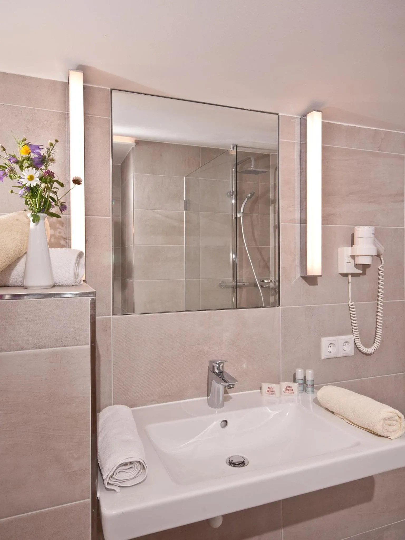 Bathroom in Hotel Neuwirt