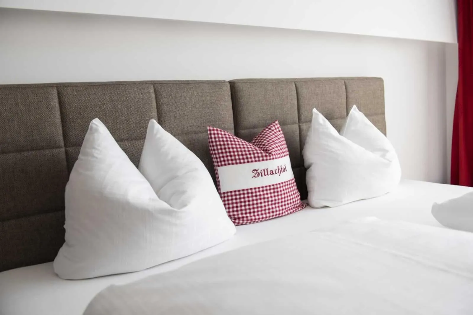 Decorative detail, Bed in Hotel Neuwirt