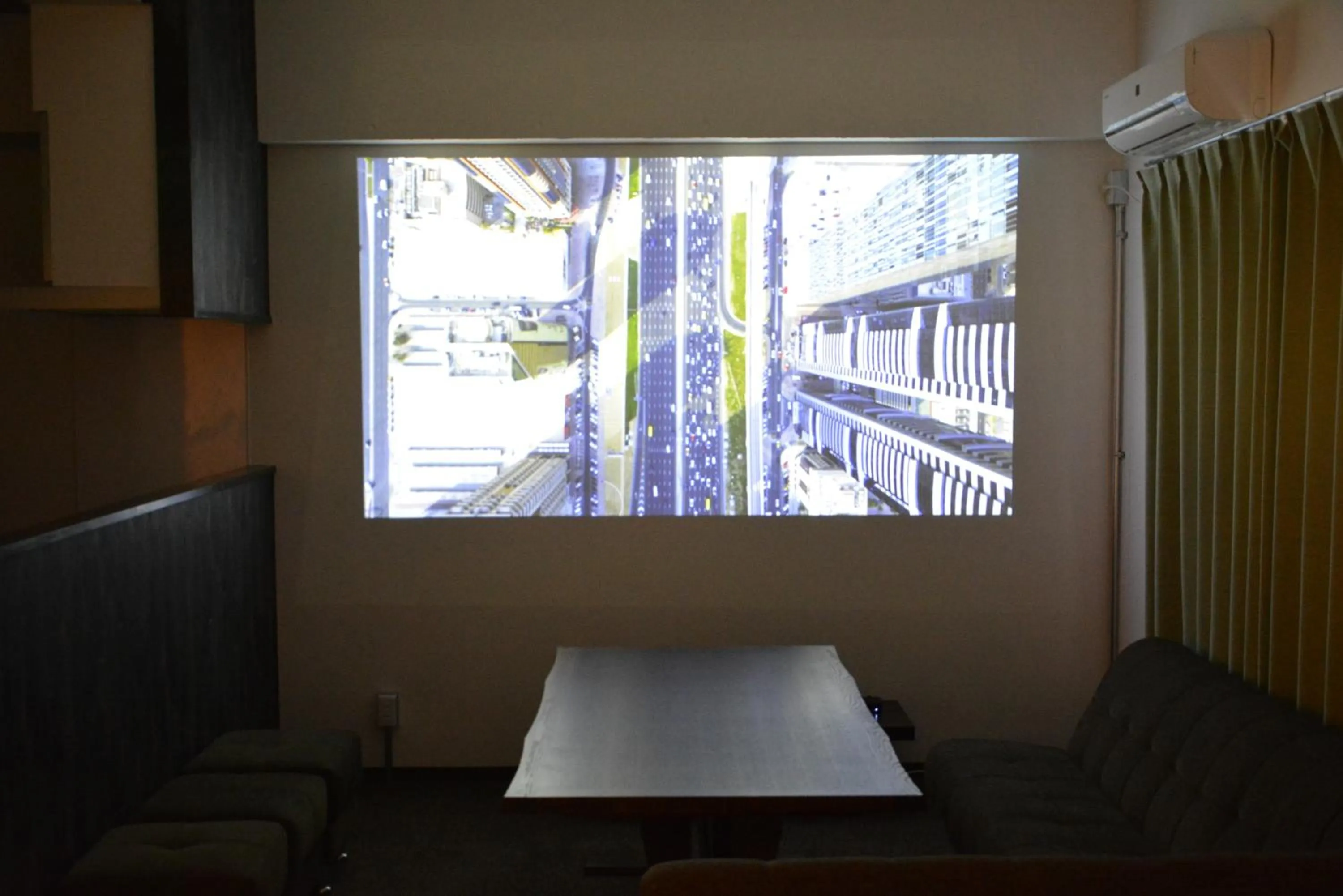 TV and multimedia in The Wonder At Stay-Bentencho-