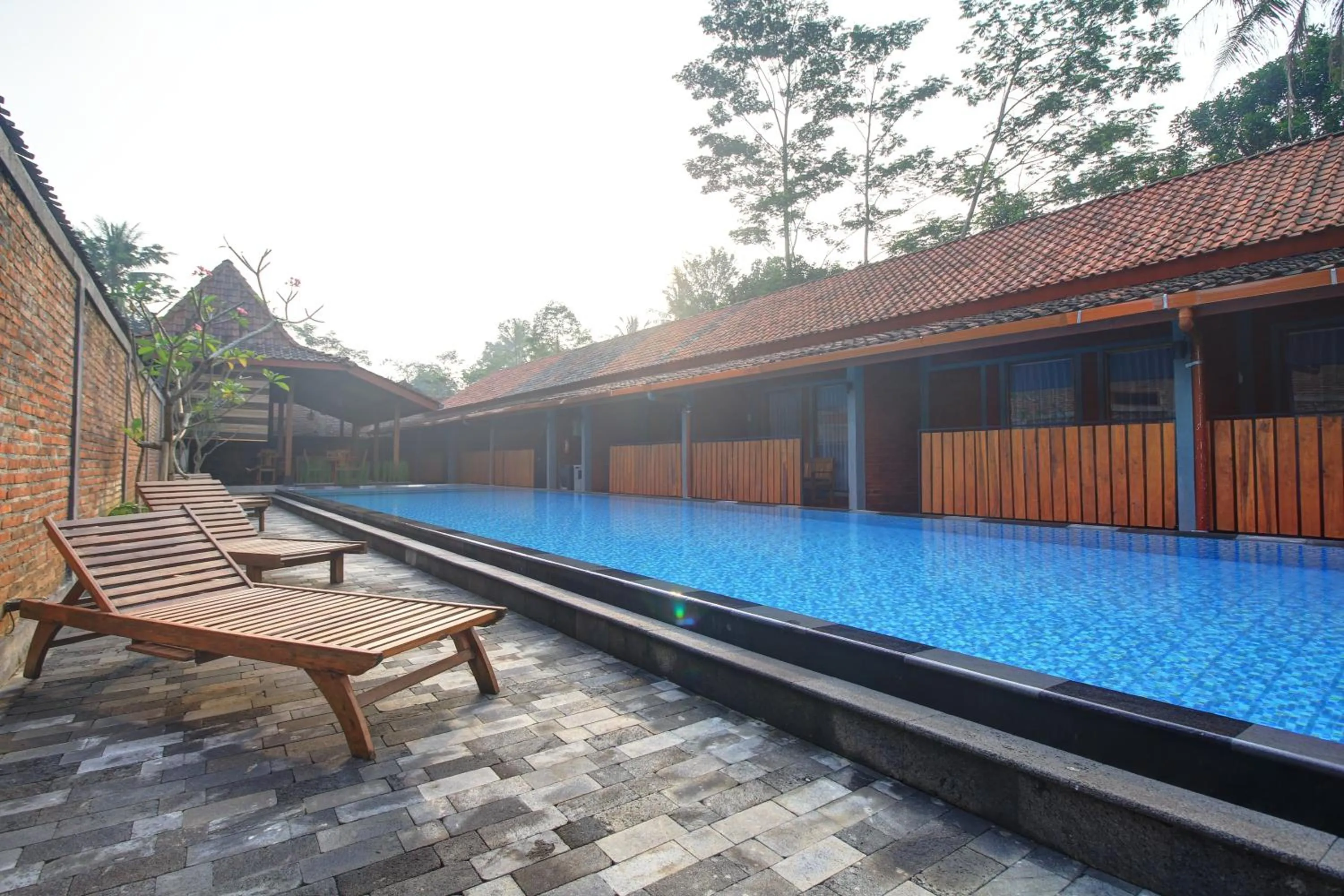 Swimming pool in Wahid Borobudur
