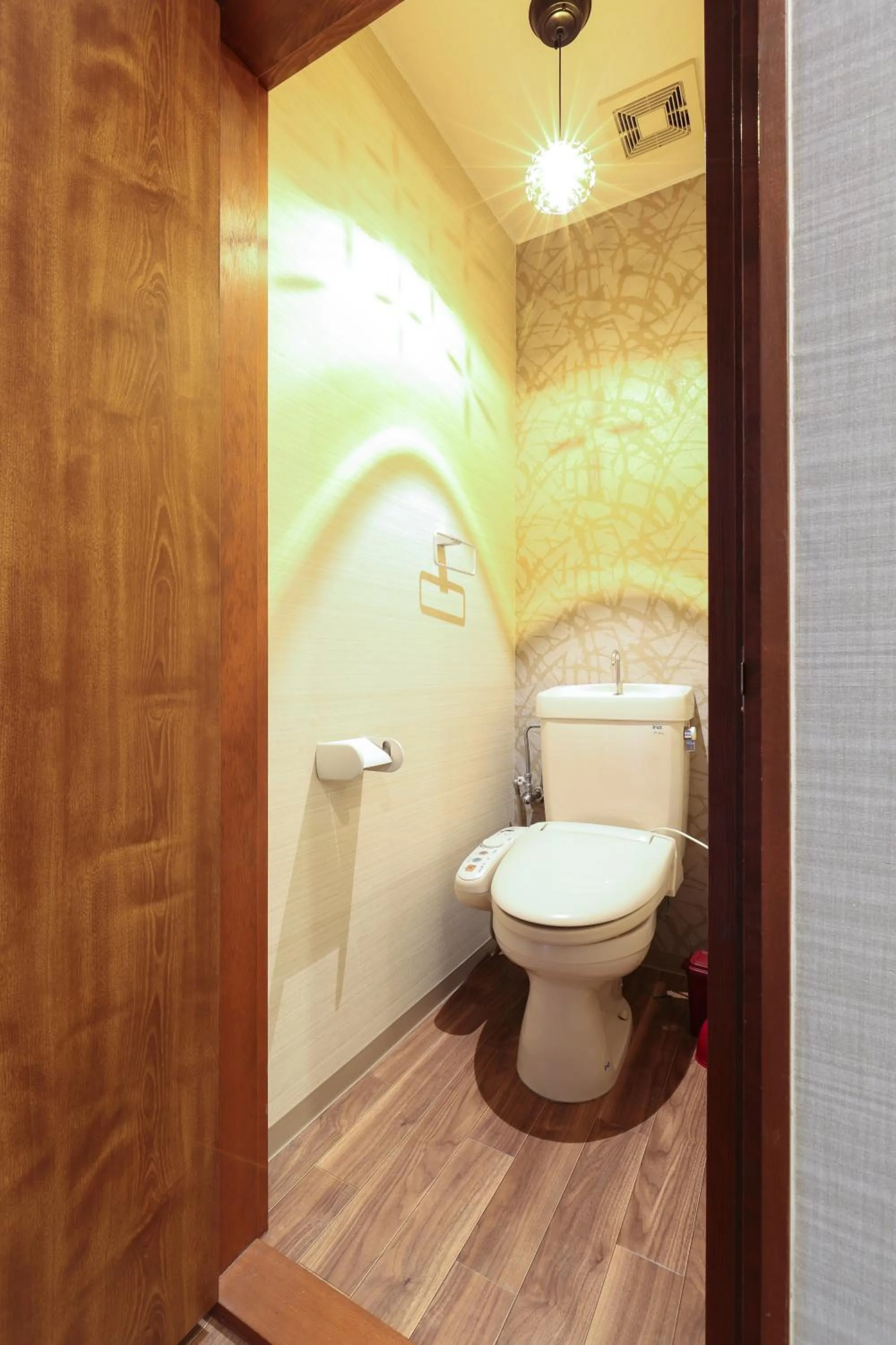 Kulton Apartment