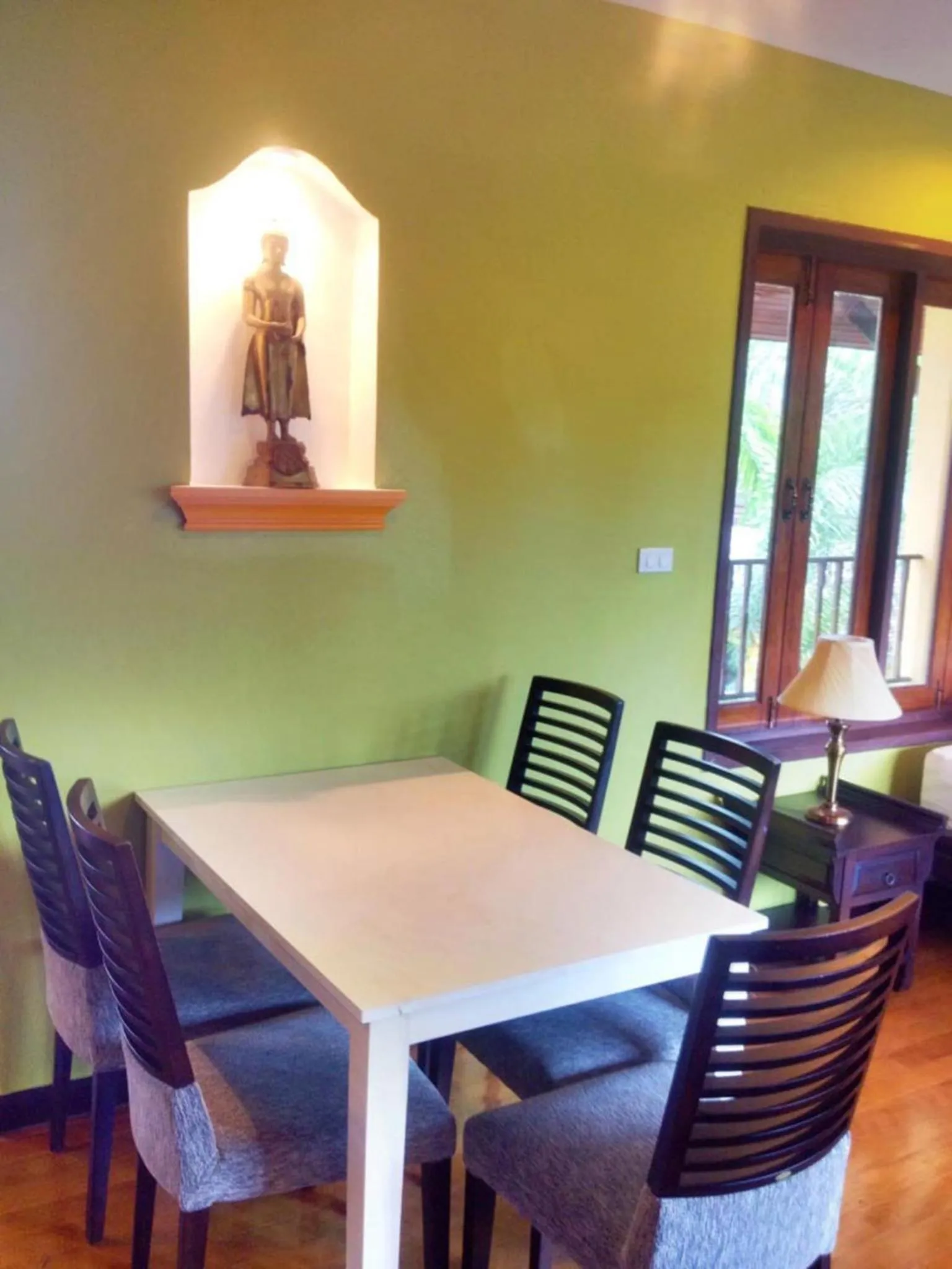 Dining area in Villa Chaya