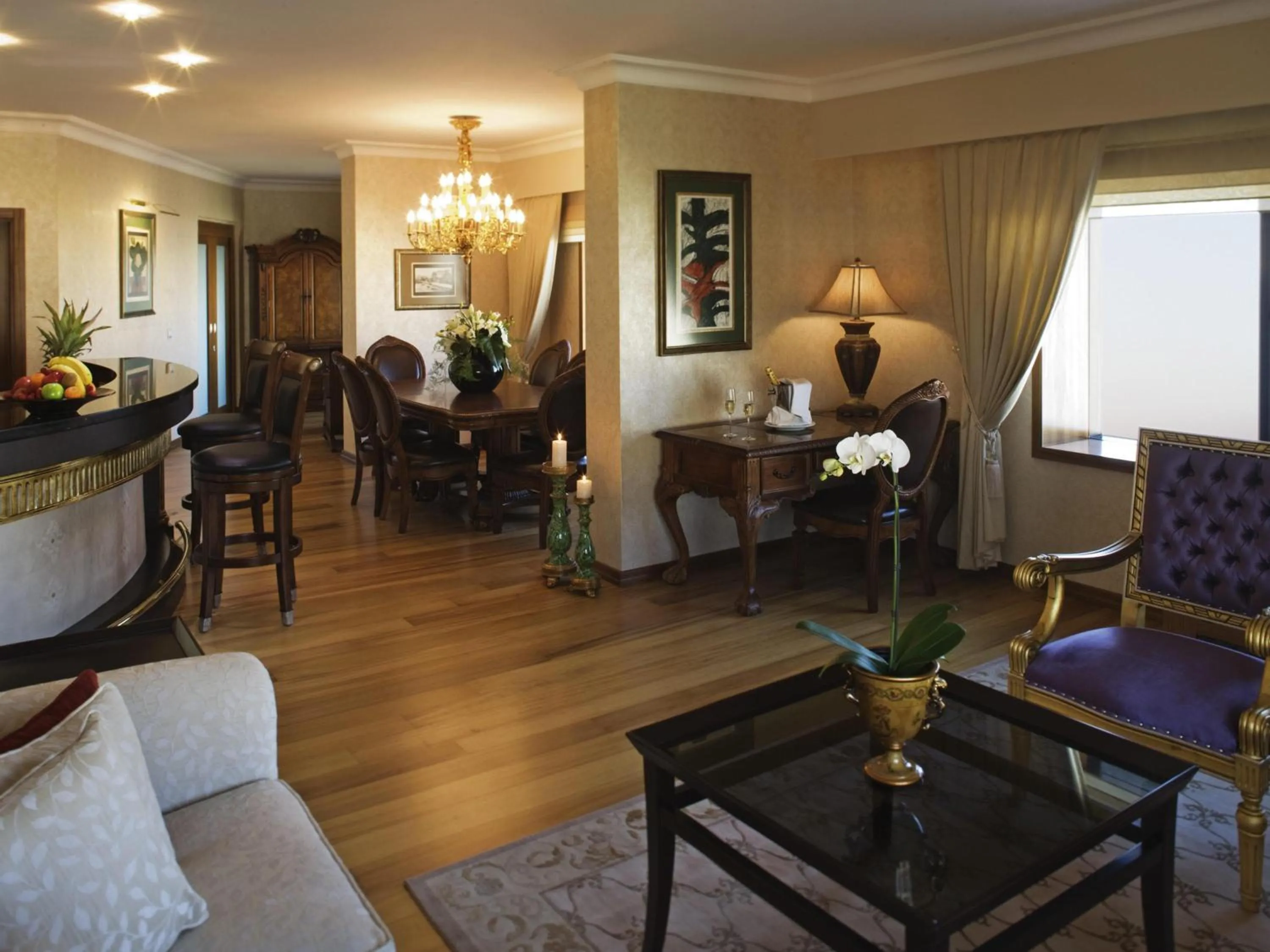 Bedroom in Mövenpick Hotel Izmir