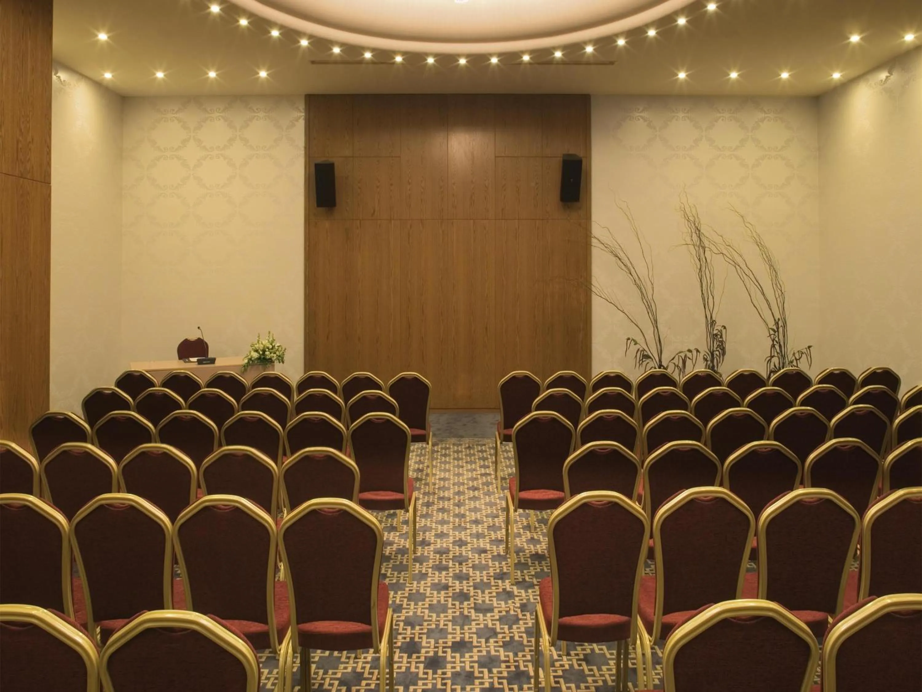 Meeting/conference room in Mövenpick Hotel Izmir