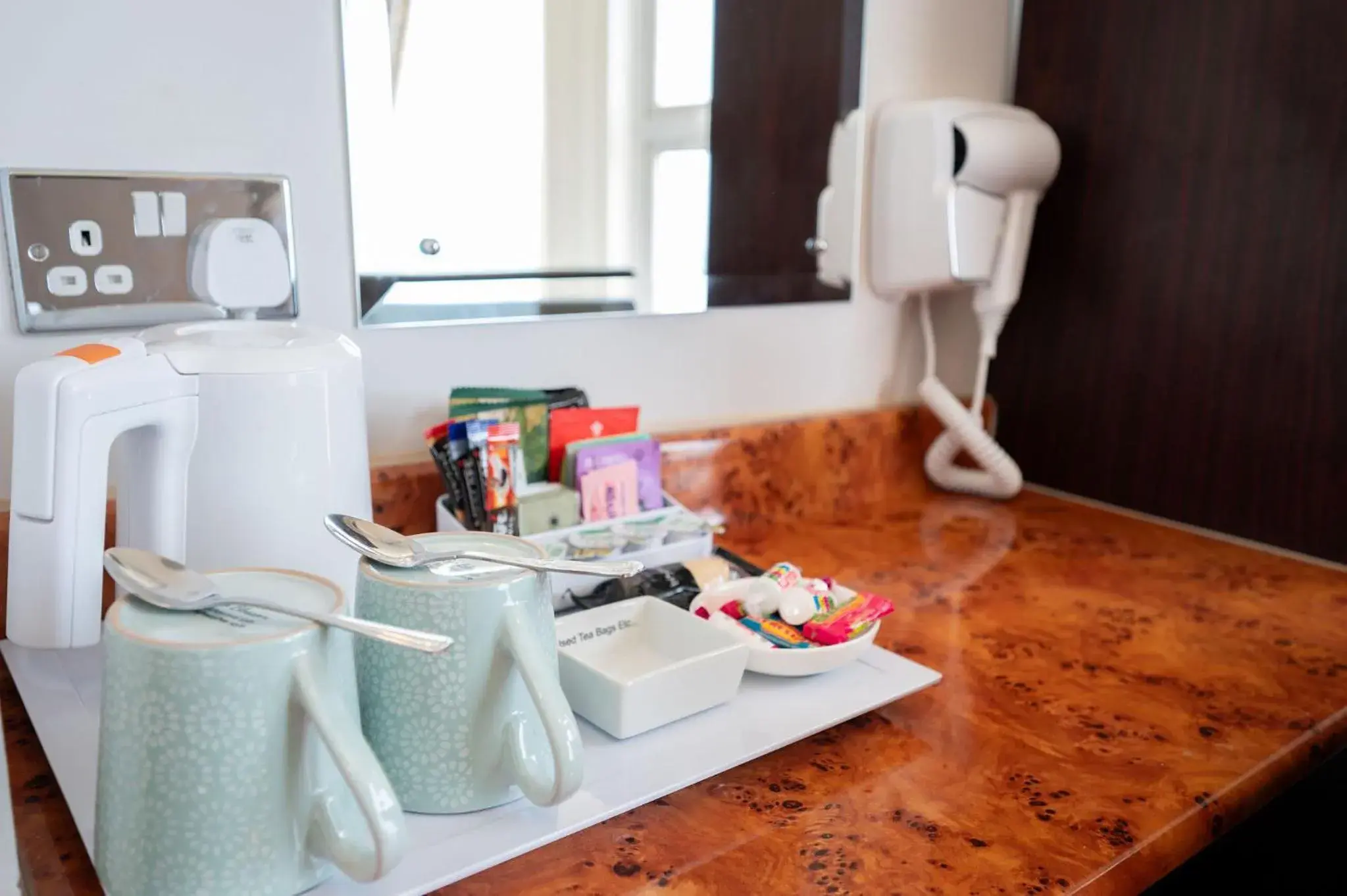 Coffee/tea facilities in The Lanes Hotel