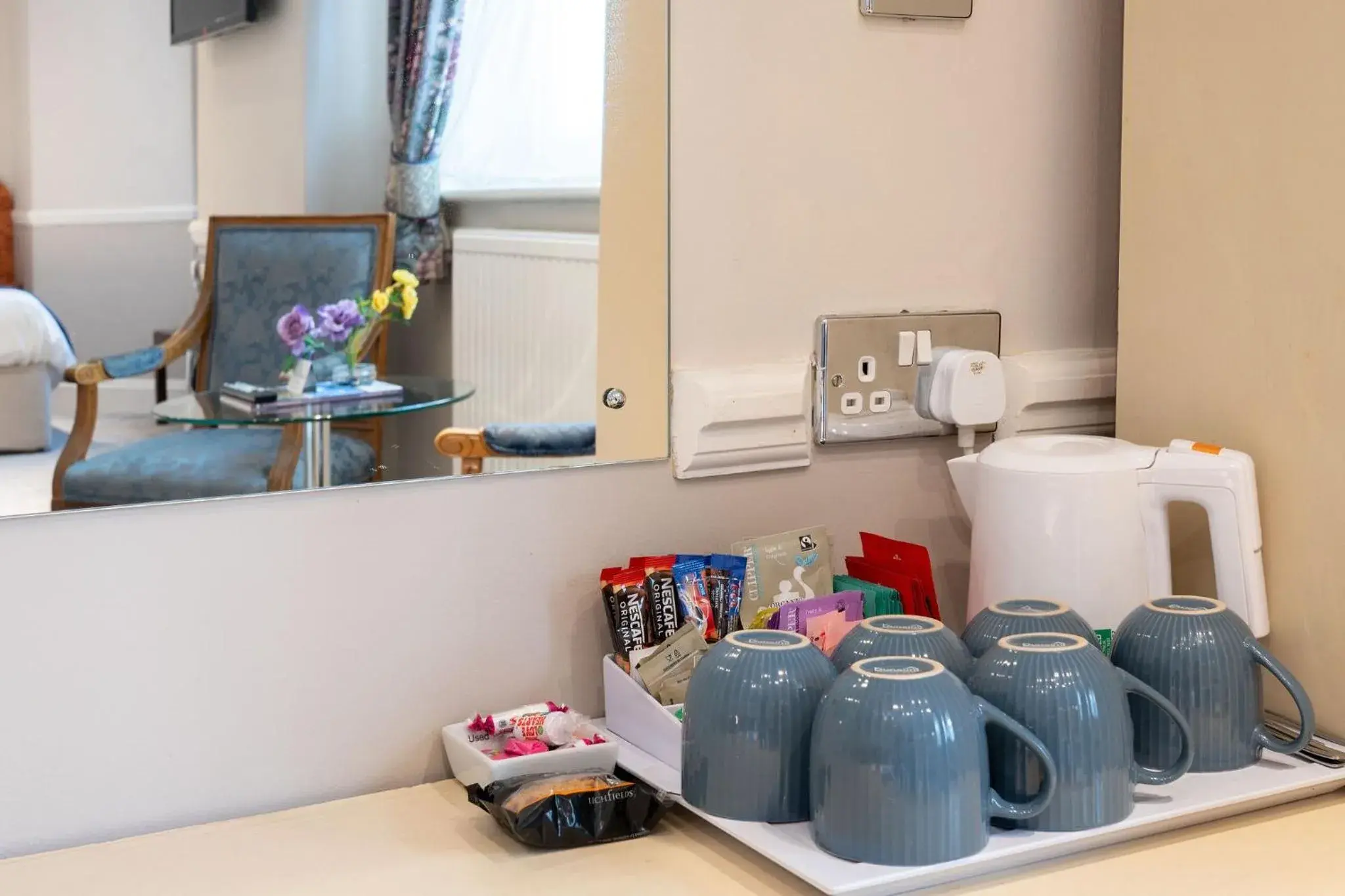 Coffee/tea facilities in The Lanes Hotel