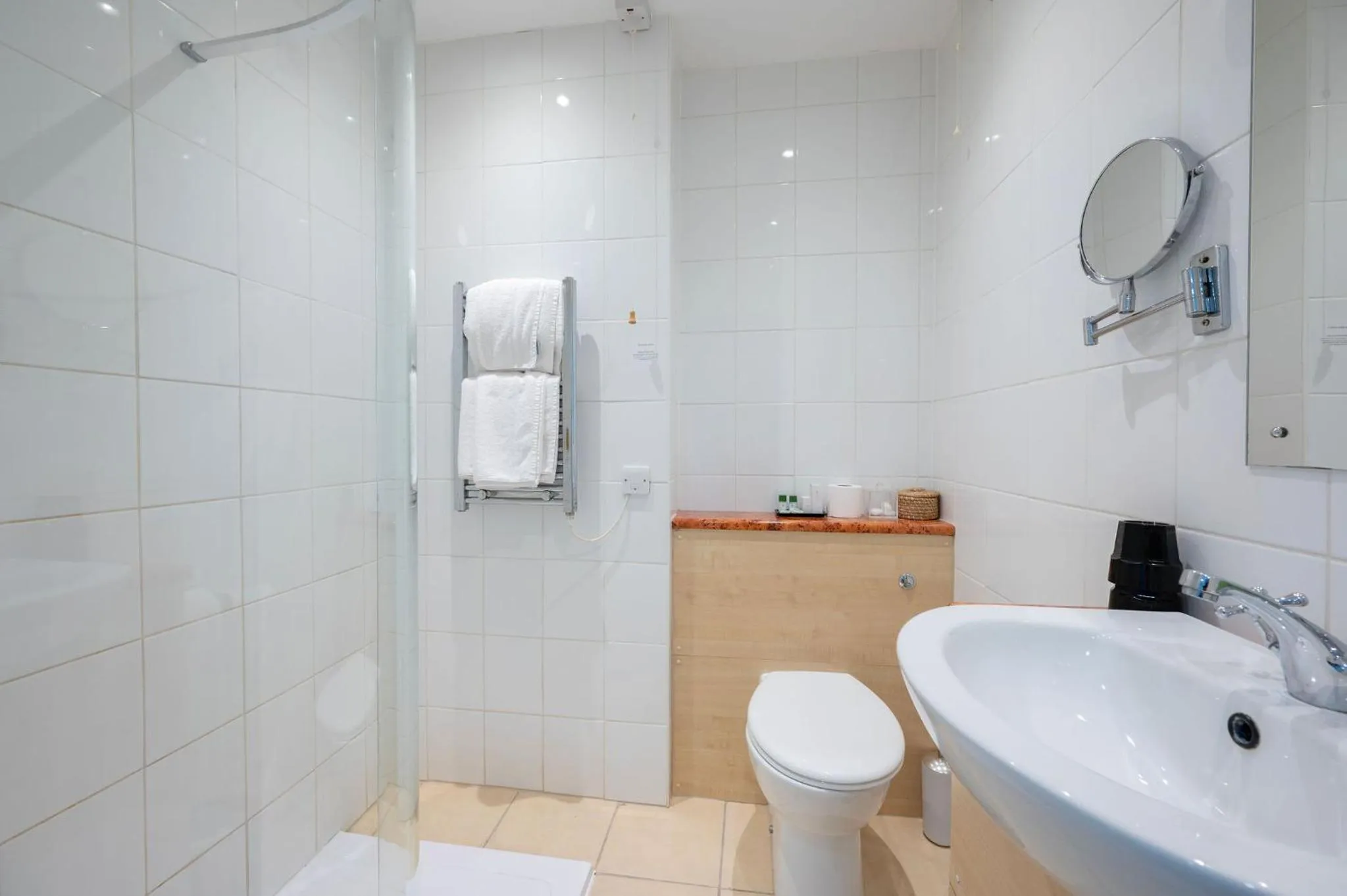 Shower in The Lanes Hotel