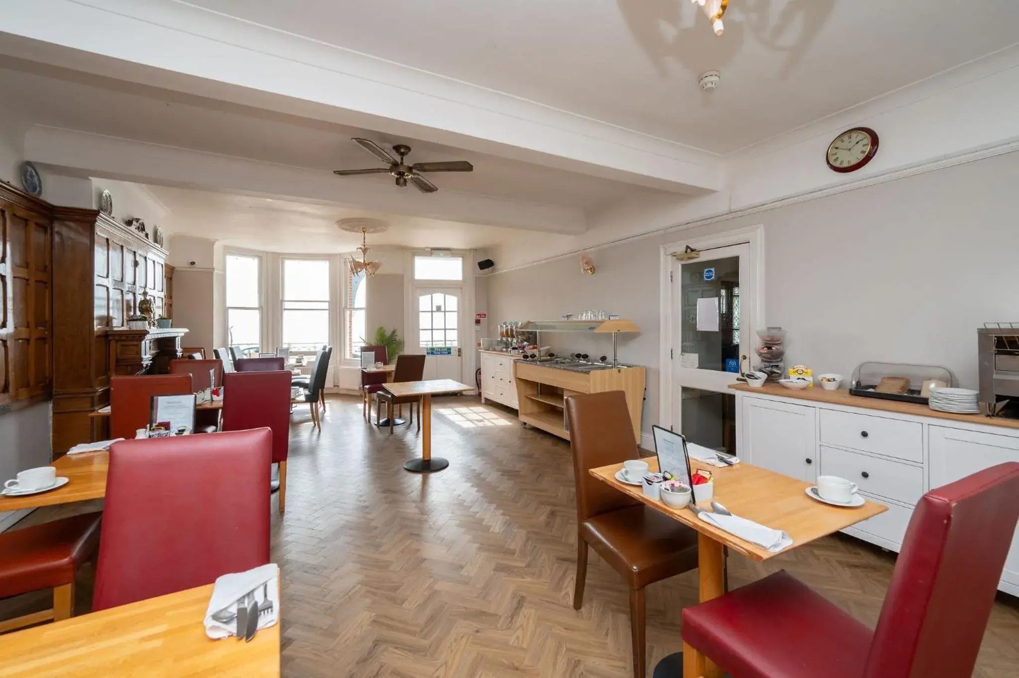 Seating area, Restaurant/Places to Eat in The Lanes Hotel