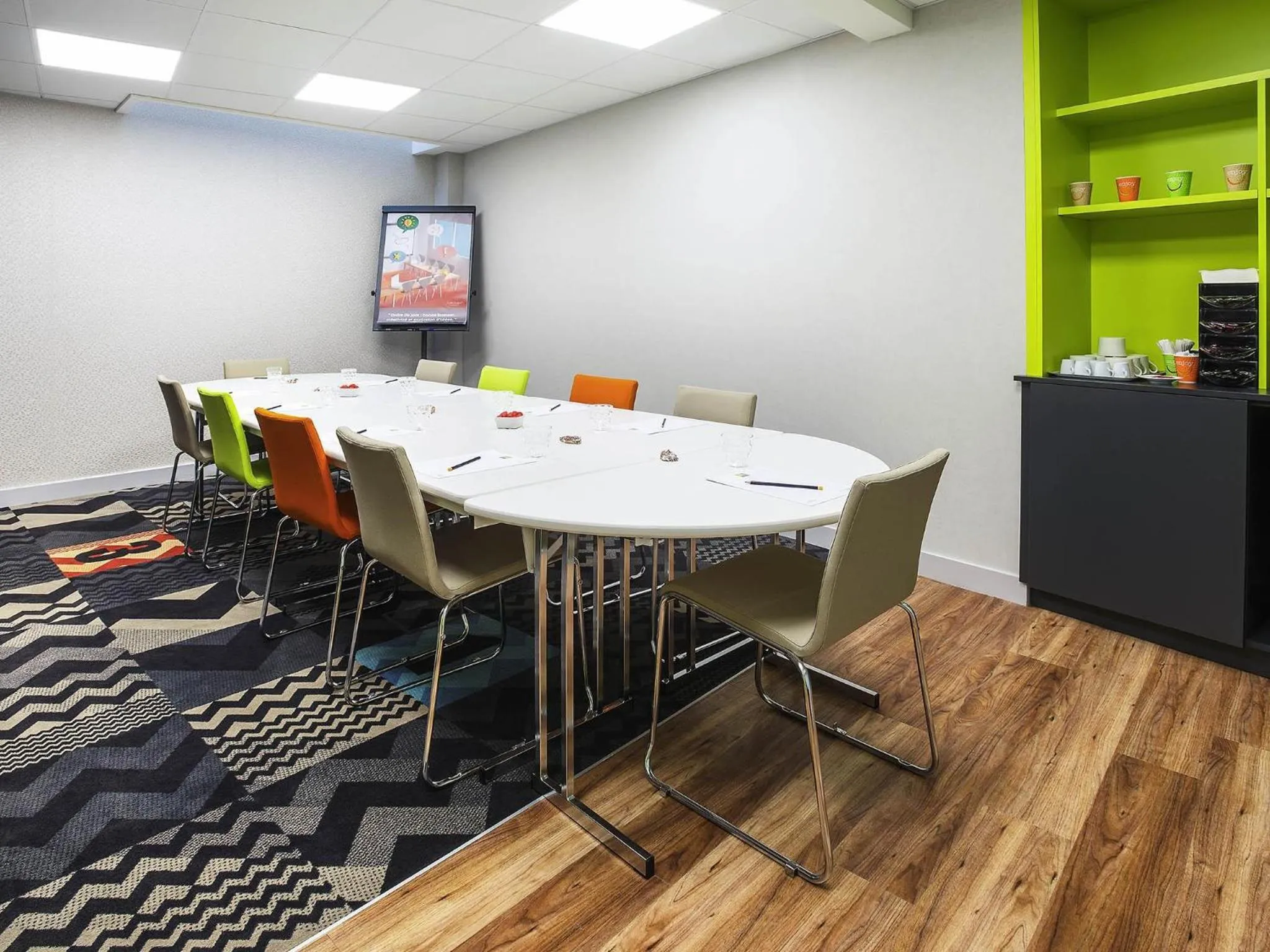 Meeting/conference room in ibis Styles Deauville Centre
