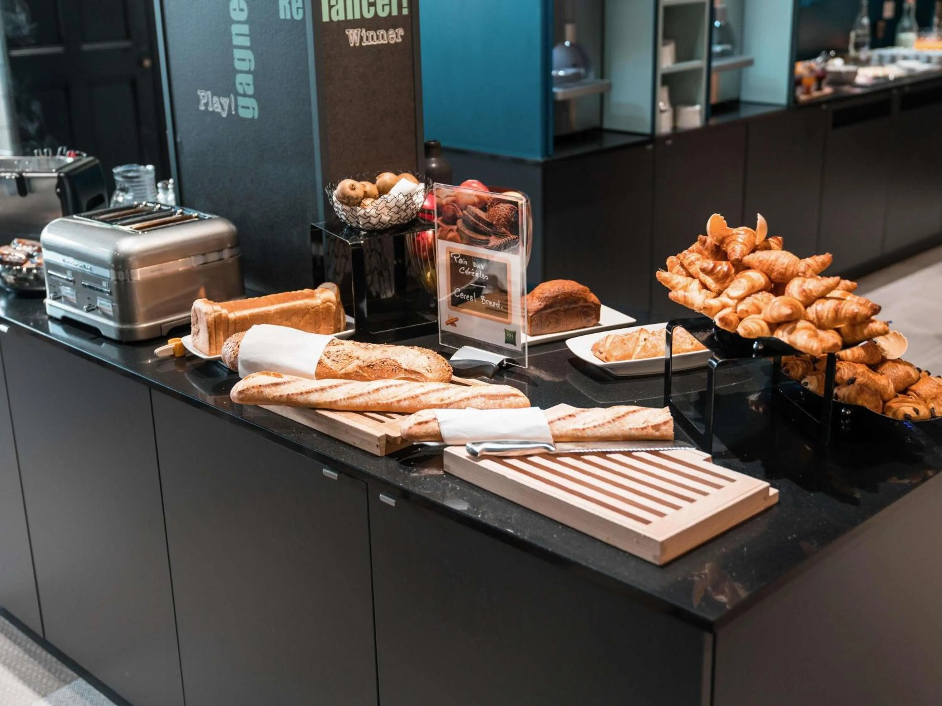 Breakfast in ibis Styles Deauville Centre