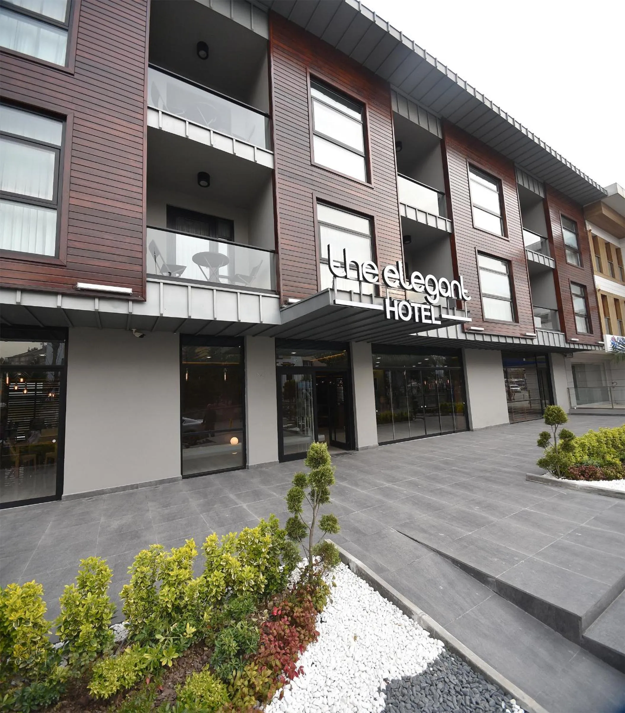 Facade/entrance in The Elegant Hotel