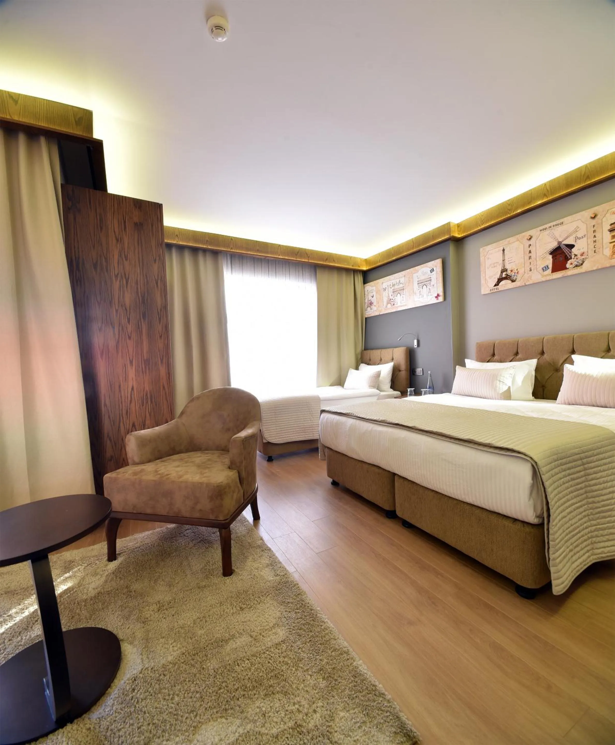 Photo of the whole room, Bed in The Elegant Hotel