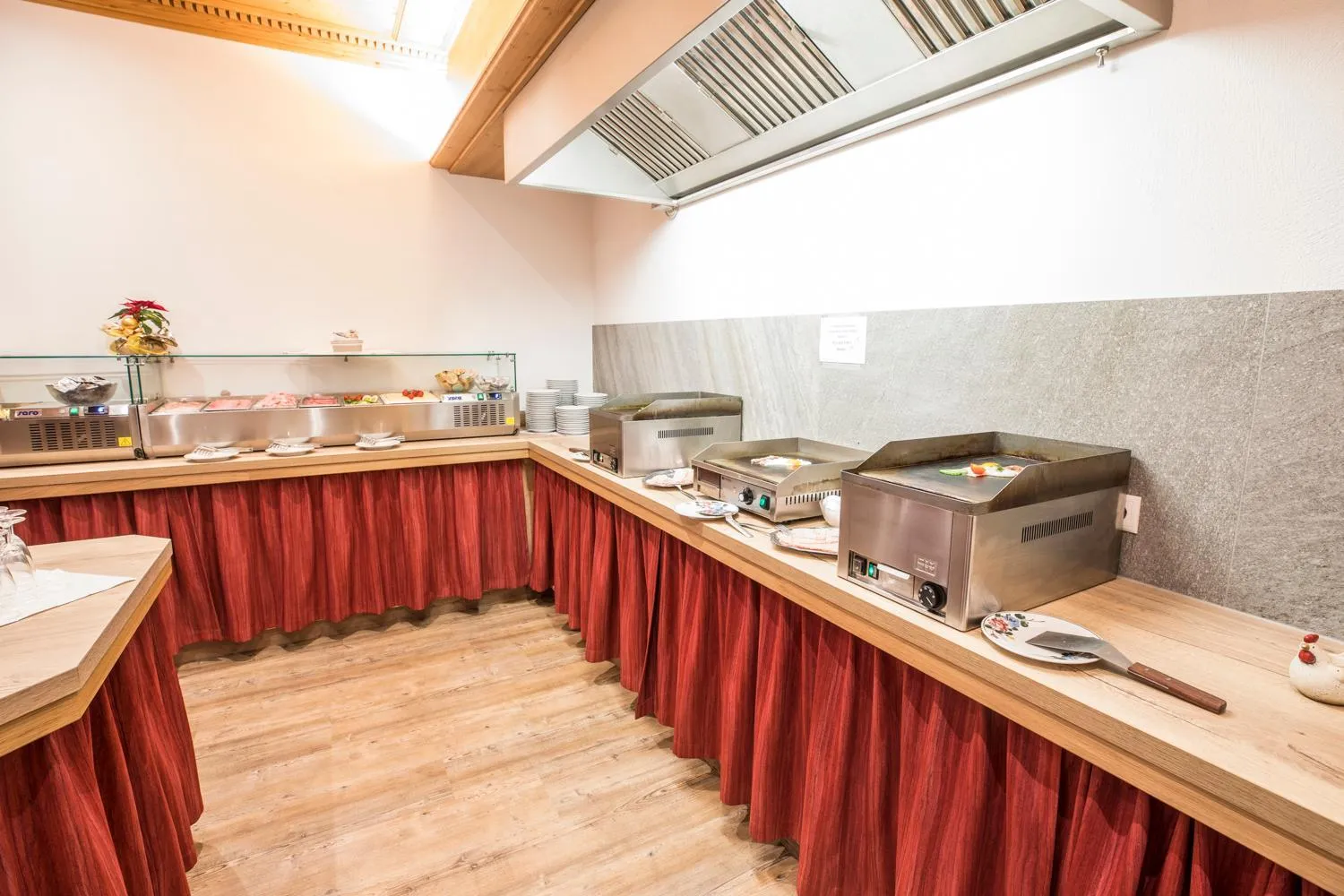 Buffet breakfast in Aparthotel Paradies - Schrempfgut