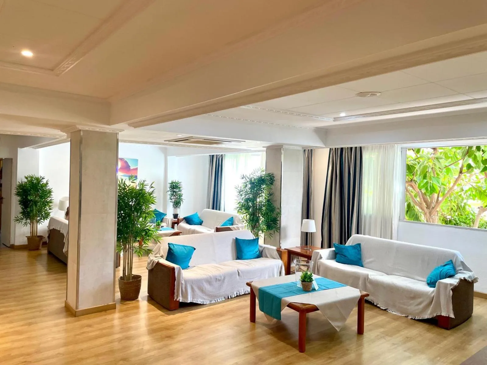 Lobby or reception in Hotel Selva Arenal