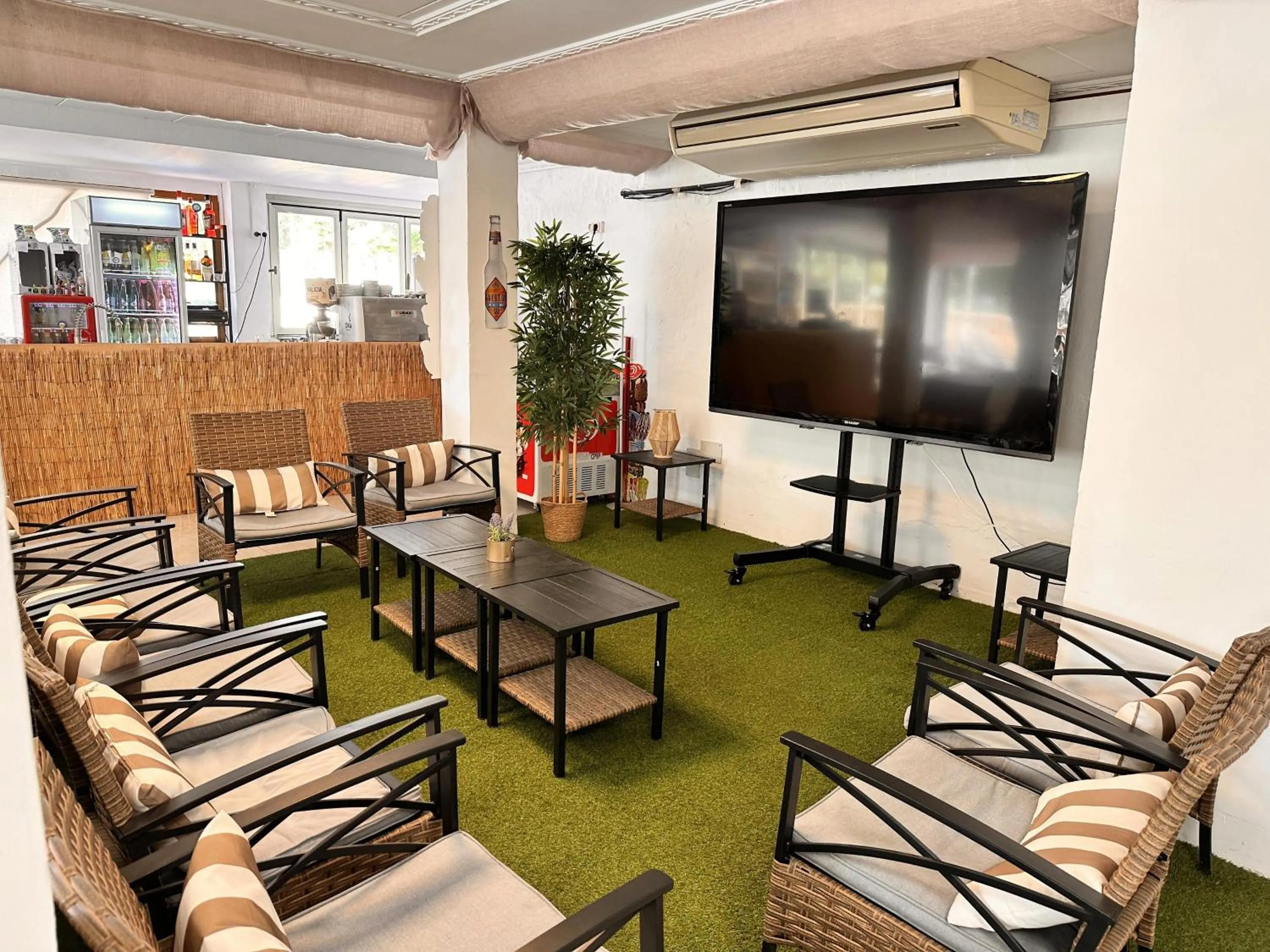 Lounge or bar in Hotel Selva Arenal