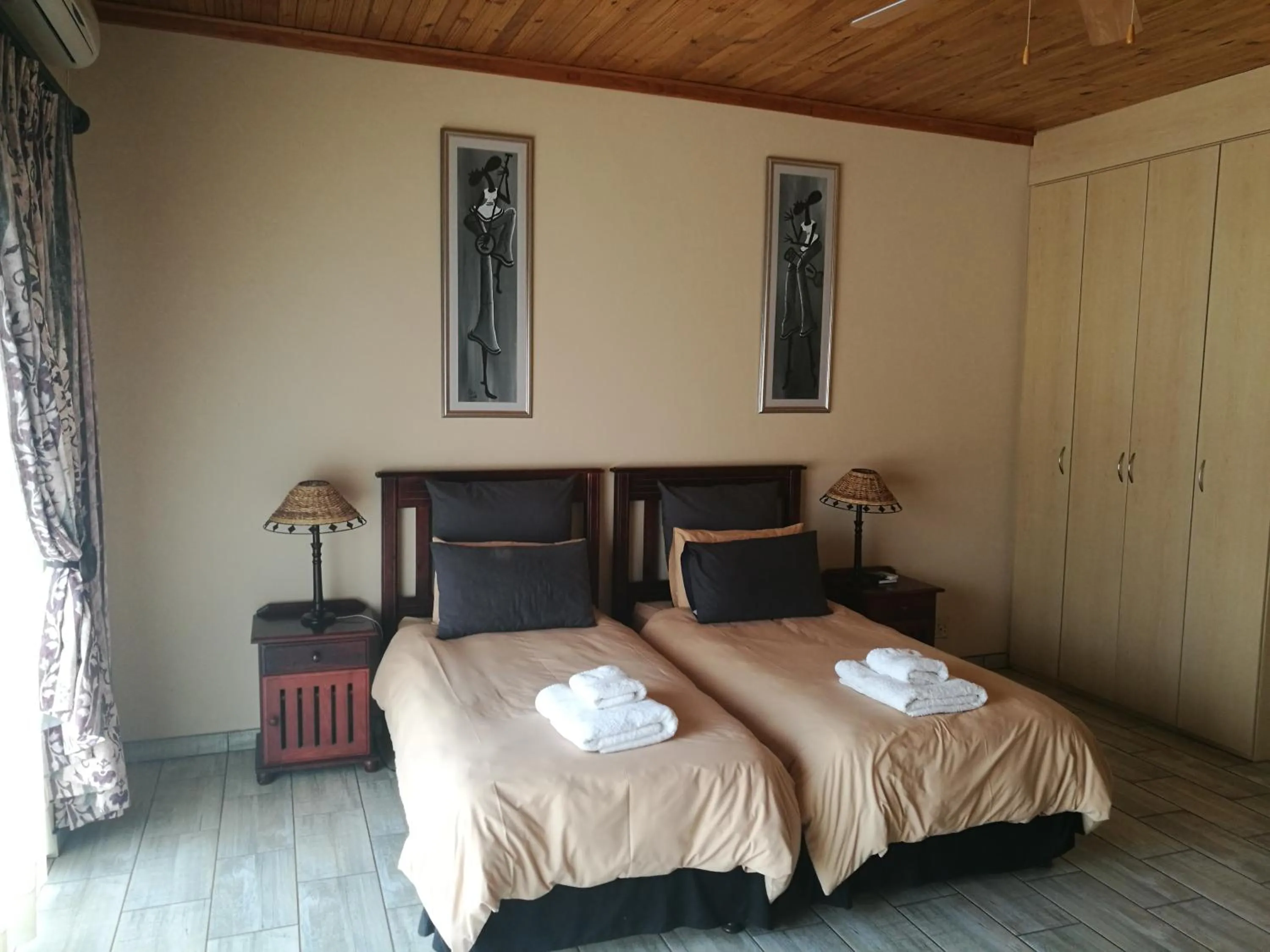 Photo of the whole room, Bed in Krige Lodge B&B