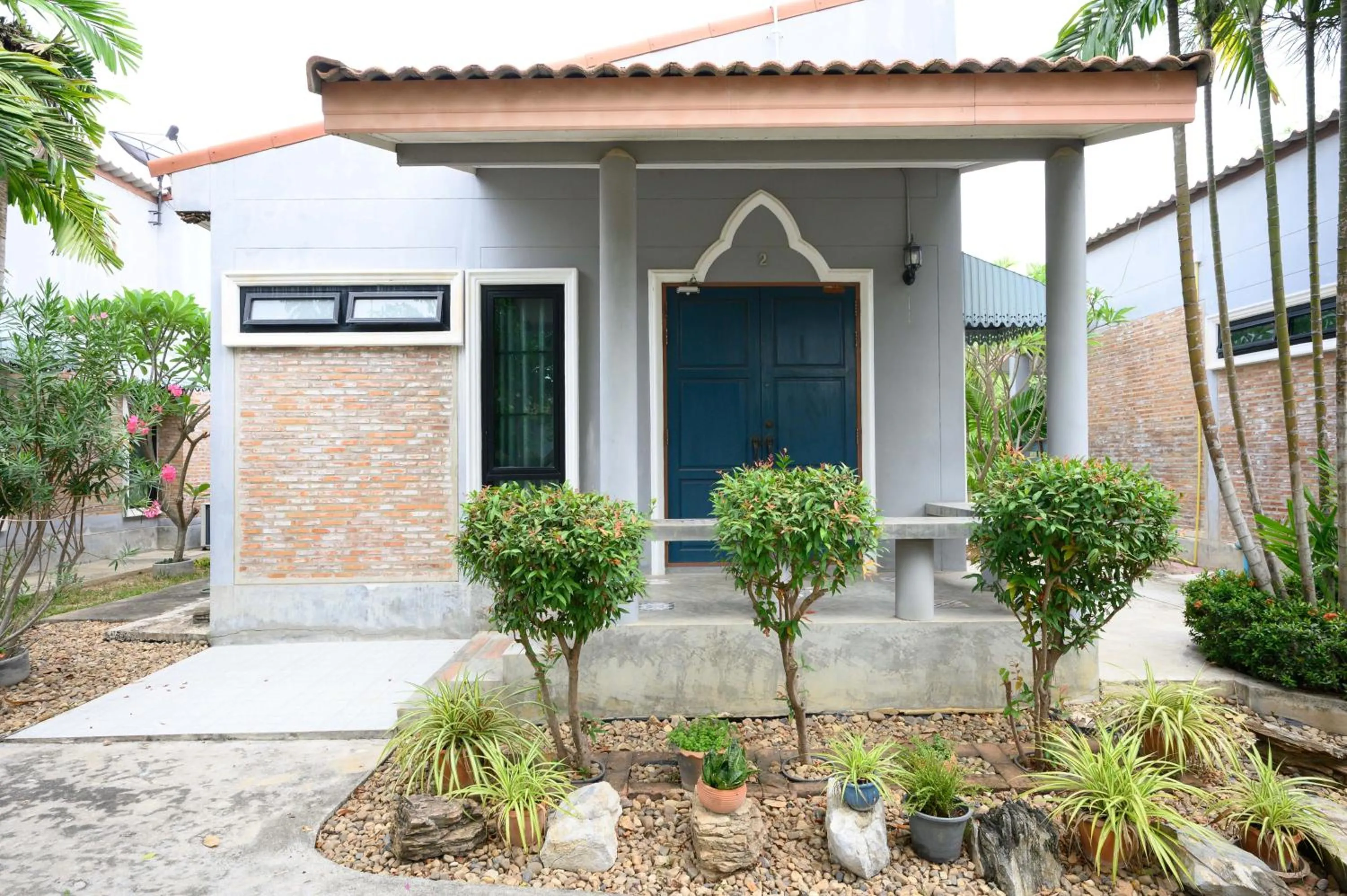 Property building in Busaya Resort & Cuisine