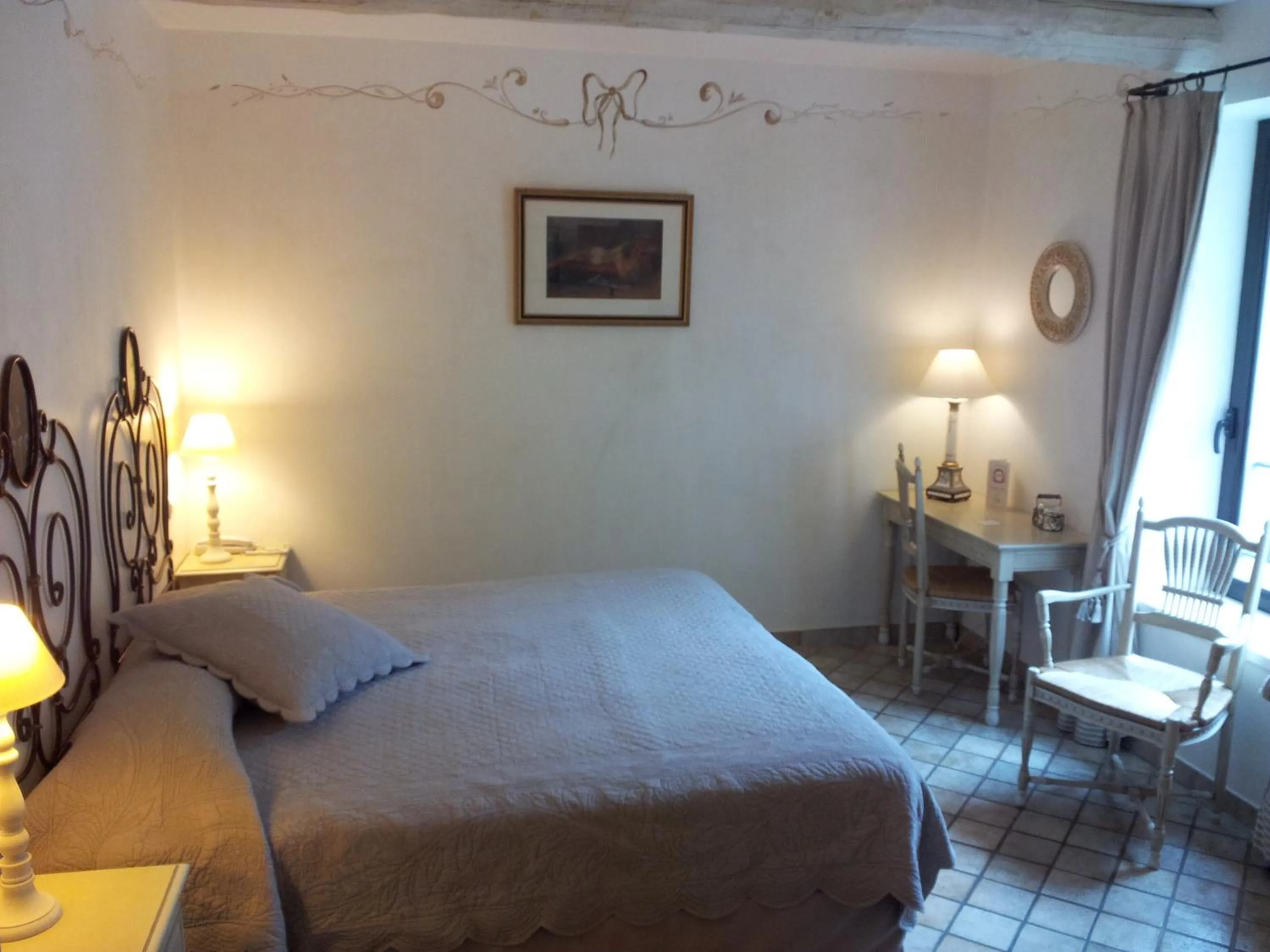 Photo of the whole room, Bed in Hotel du Poète