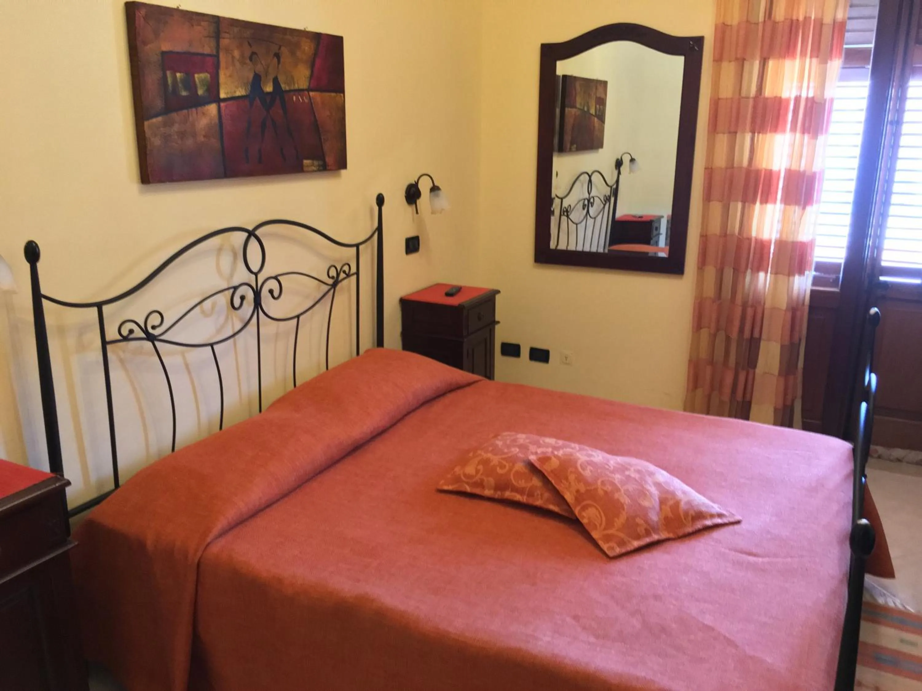 Photo of the whole room in Baglio Cusenza Rooms