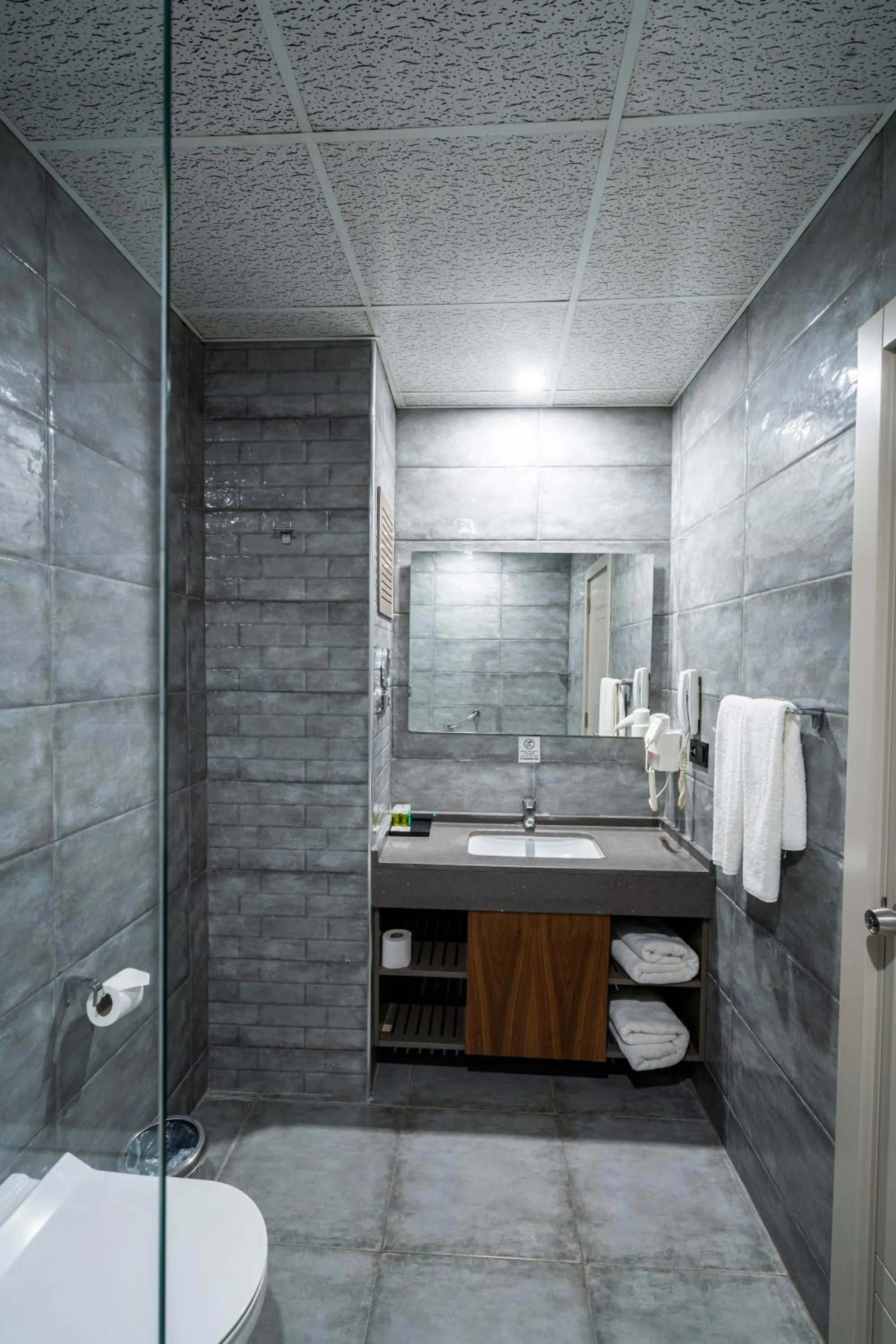 Bathroom in Hierapark Thermal & SPA Hotel