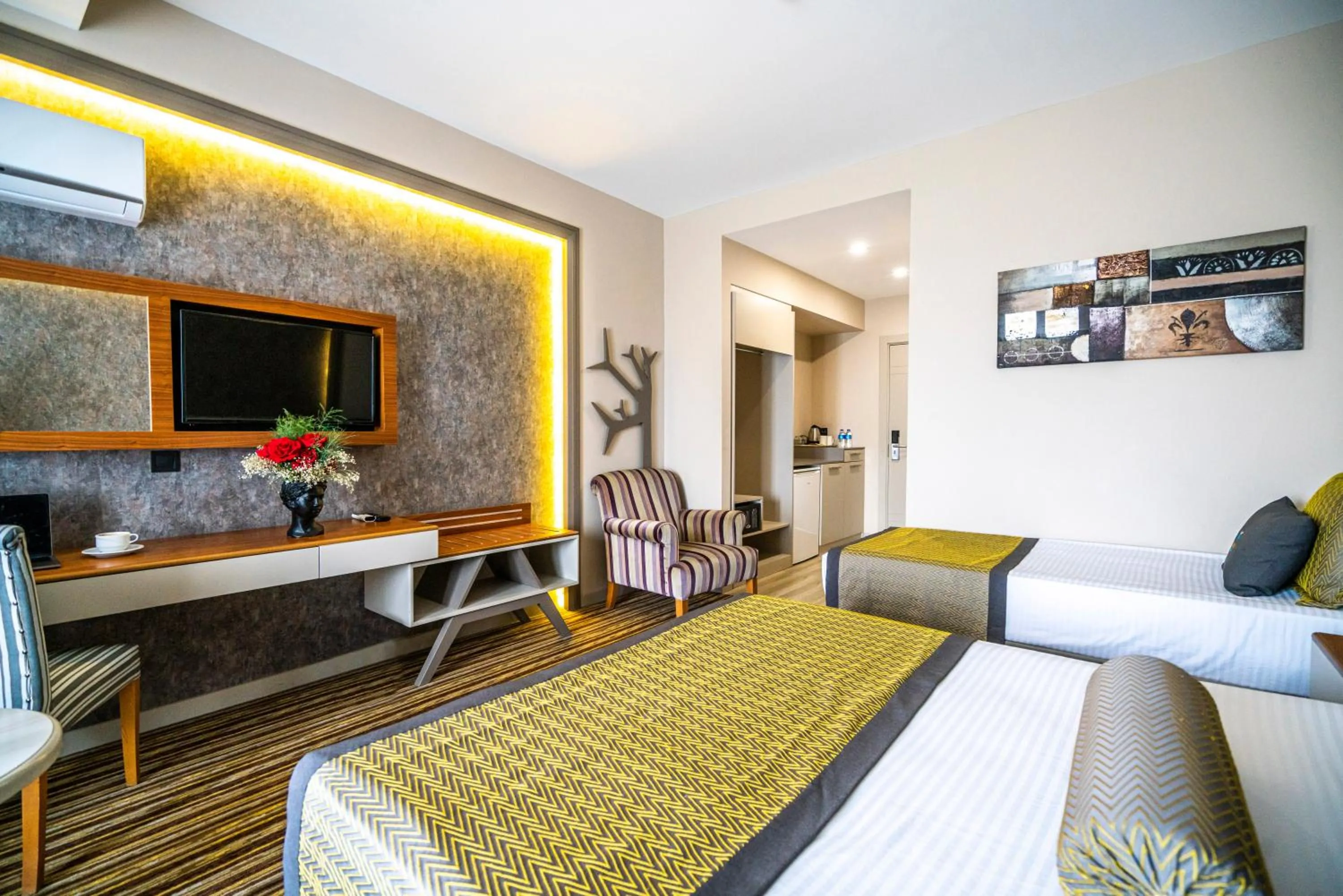 Photo of the whole room, Bed in Hierapark Thermal & SPA Hotel