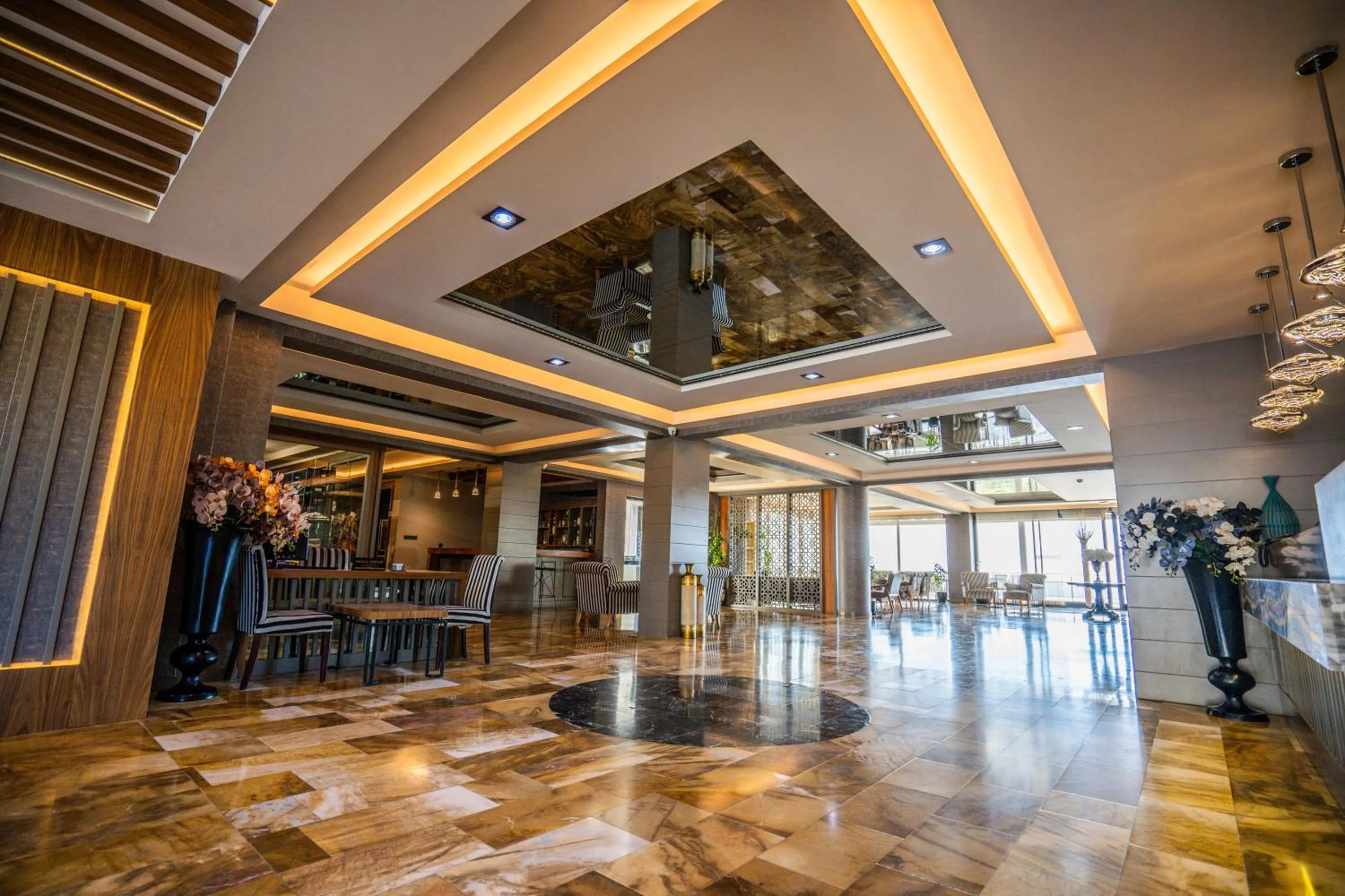 Lobby or reception in Hierapark Thermal & SPA Hotel