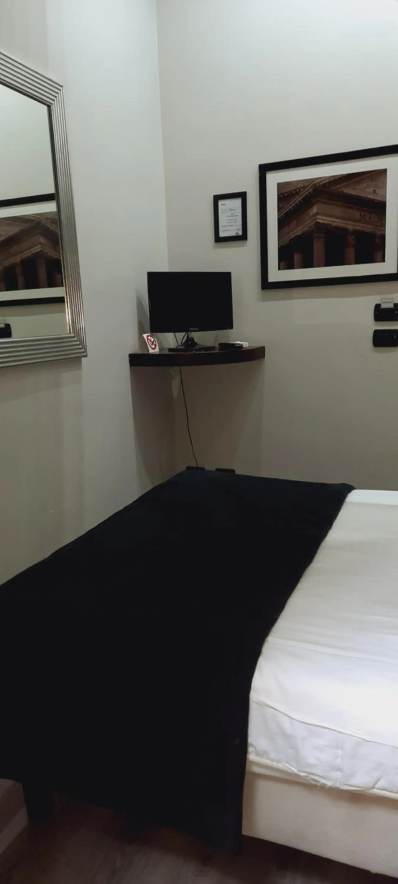 Bed in Hotel Giuggioli