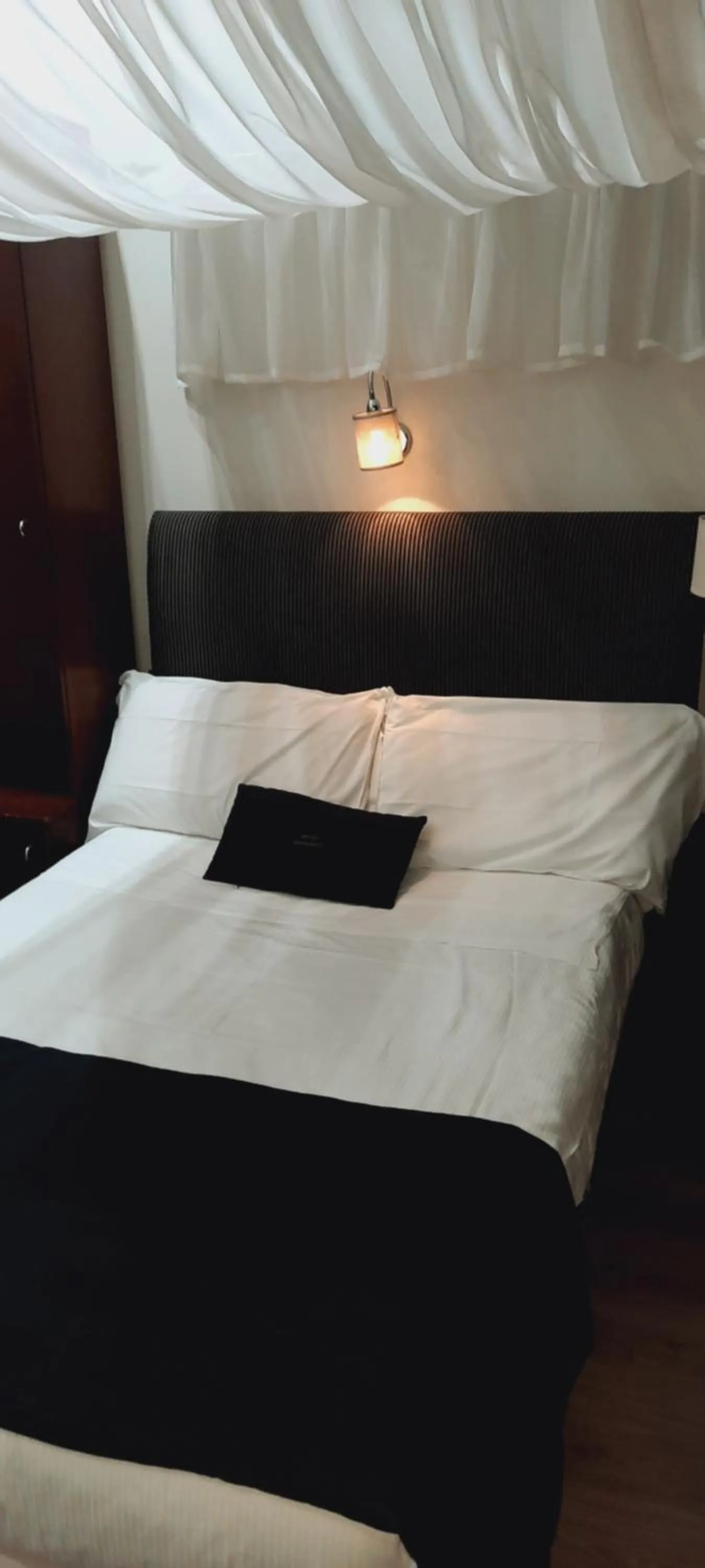 Bed in Hotel Giuggioli