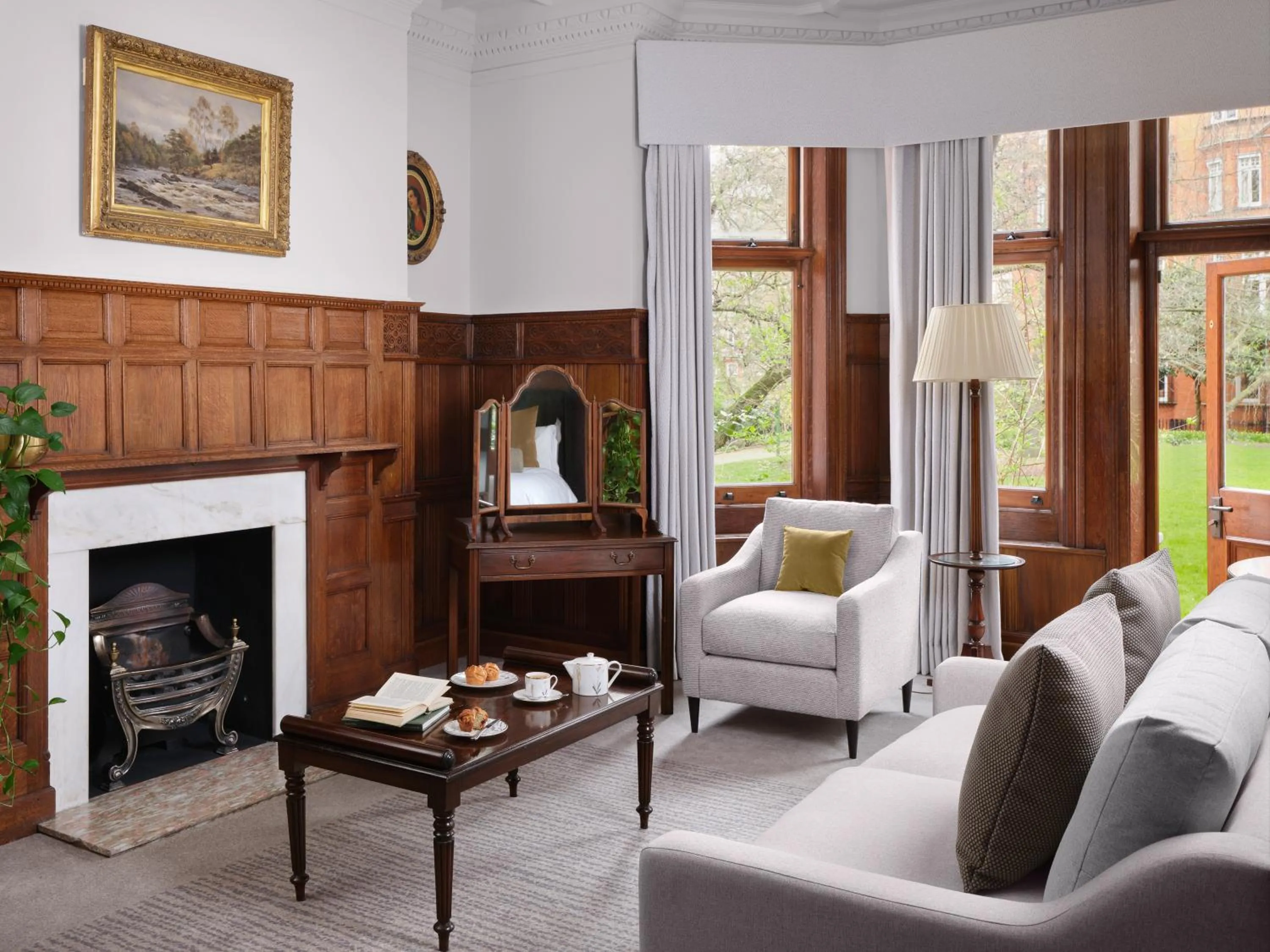 Seating area in The Chelsea Townhouse by Iconic Luxury Hotels