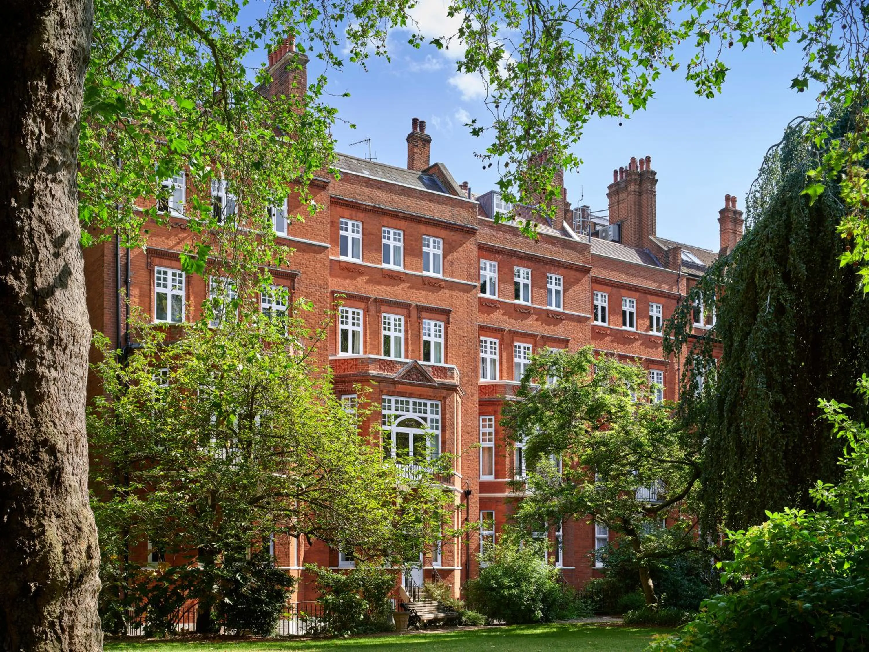 Property building in The Chelsea Townhouse by Iconic Luxury Hotels