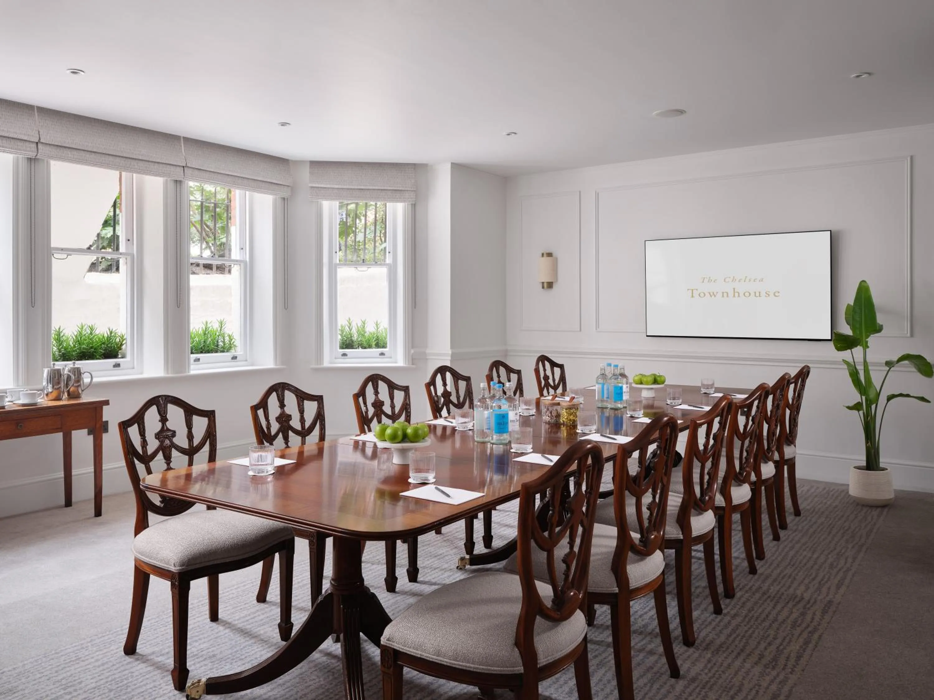 Meeting/conference room in The Chelsea Townhouse by Iconic Luxury Hotels