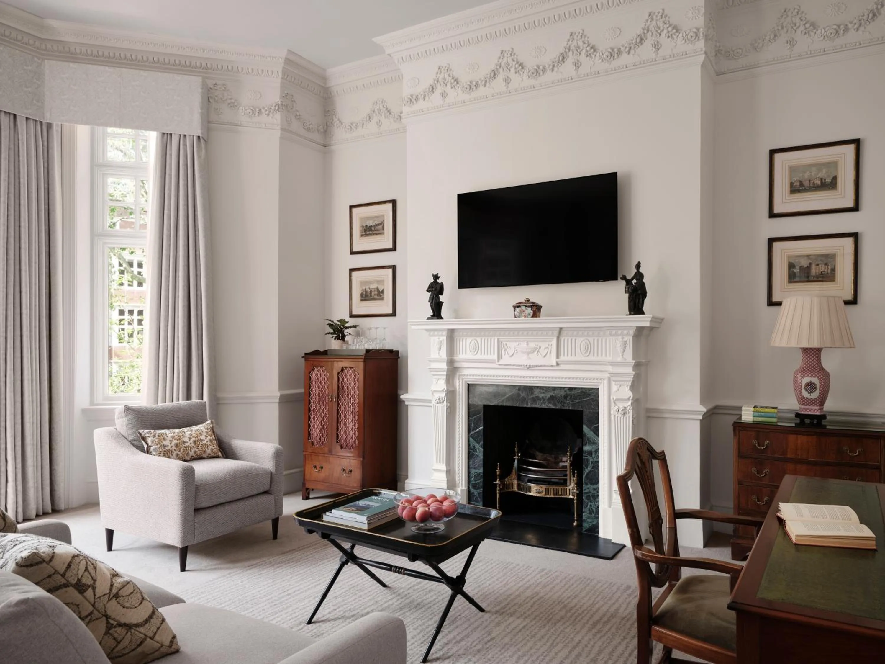 Seating area in The Chelsea Townhouse by Iconic Luxury Hotels