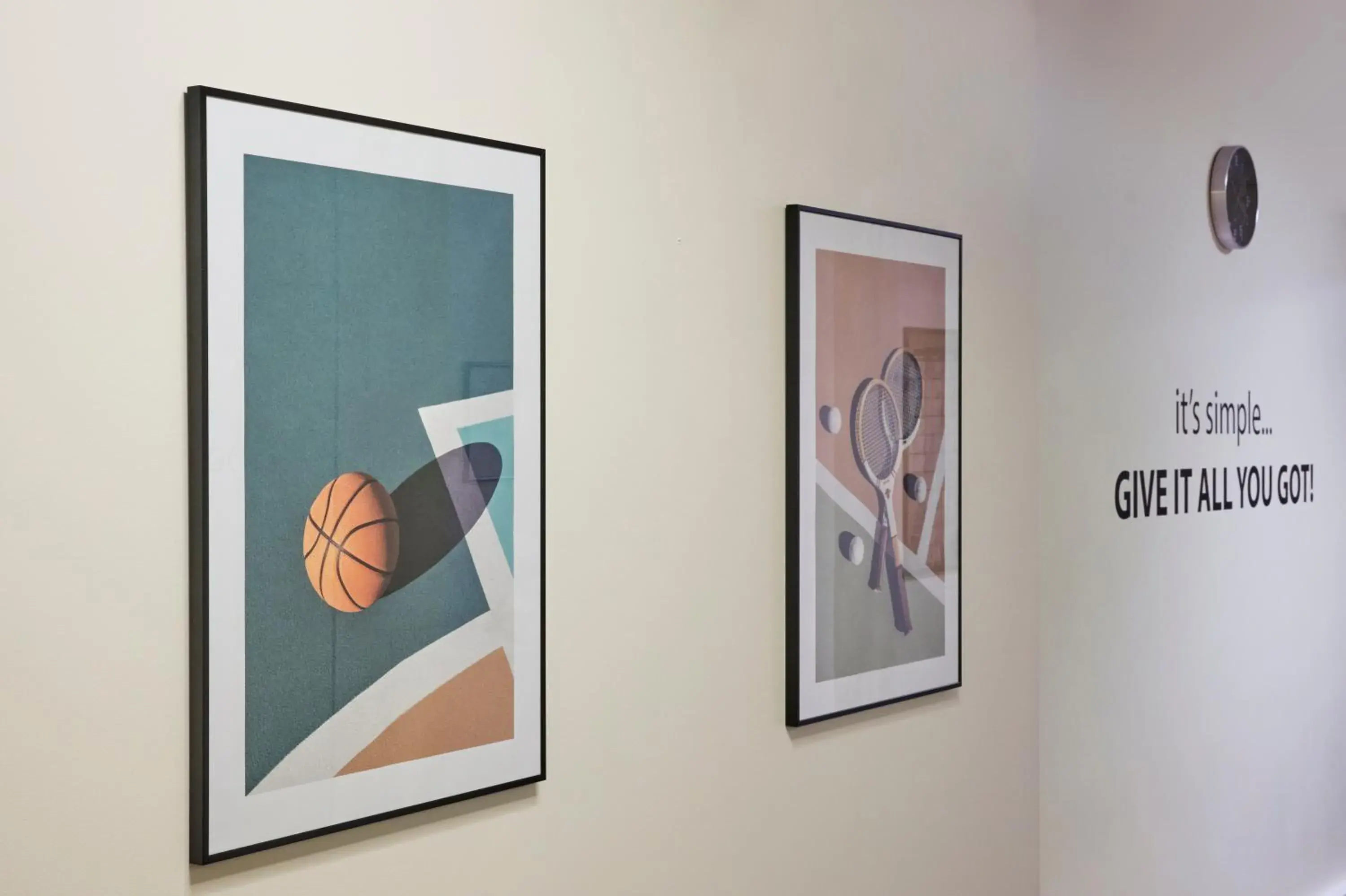 Fitness centre/facilities in Fraser Suites Paris La Défense Fitness centre/facilities in Fraser Suites Paris La Défense