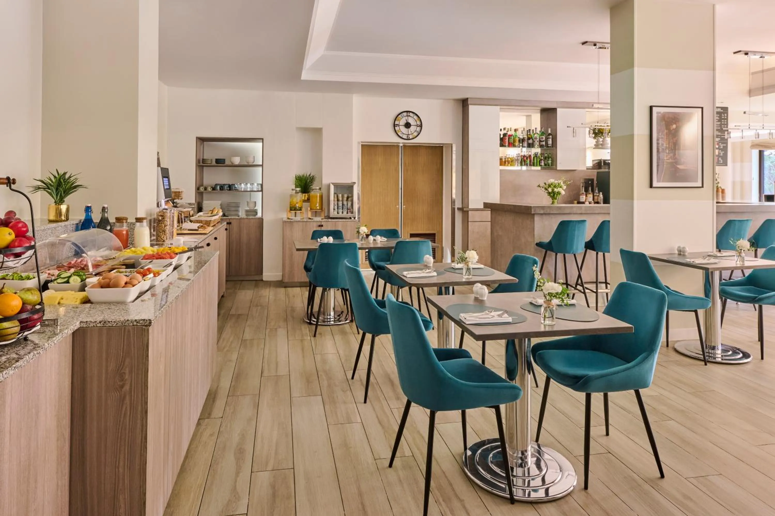 Breakfast in Fraser Suites Paris La Défense