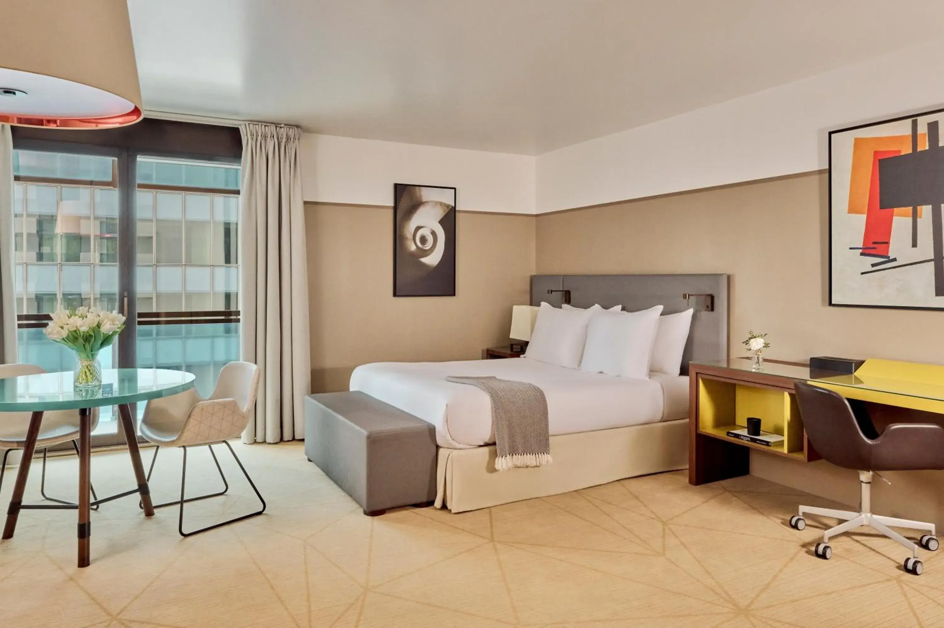 Studio Executive - 38m2 (2 adults) in Fraser Suites Paris La Défense Studio Executive - 38m2 (2 adults) in Fraser Suites Paris La Défense