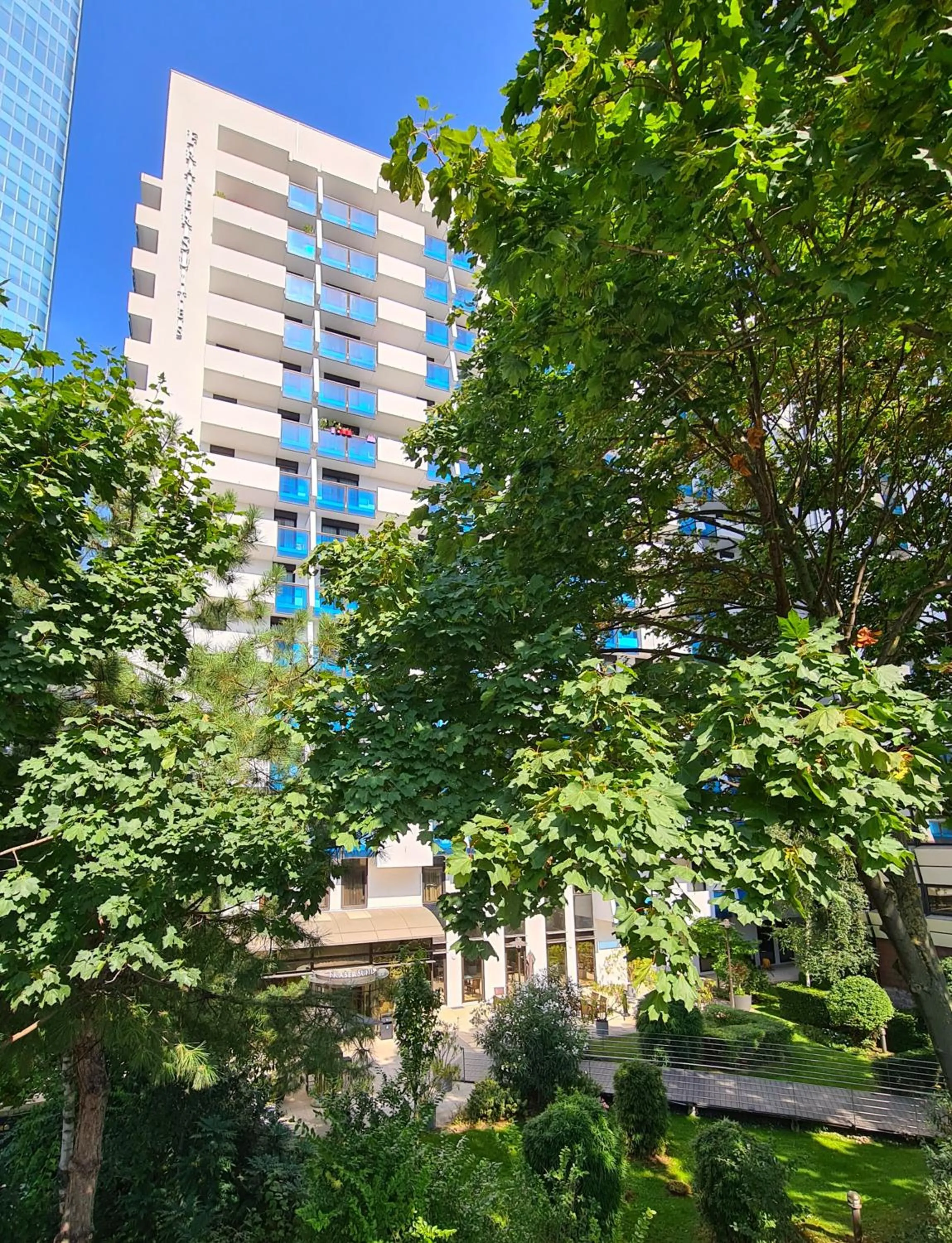 Property building in Fraser Suites Paris La Défense