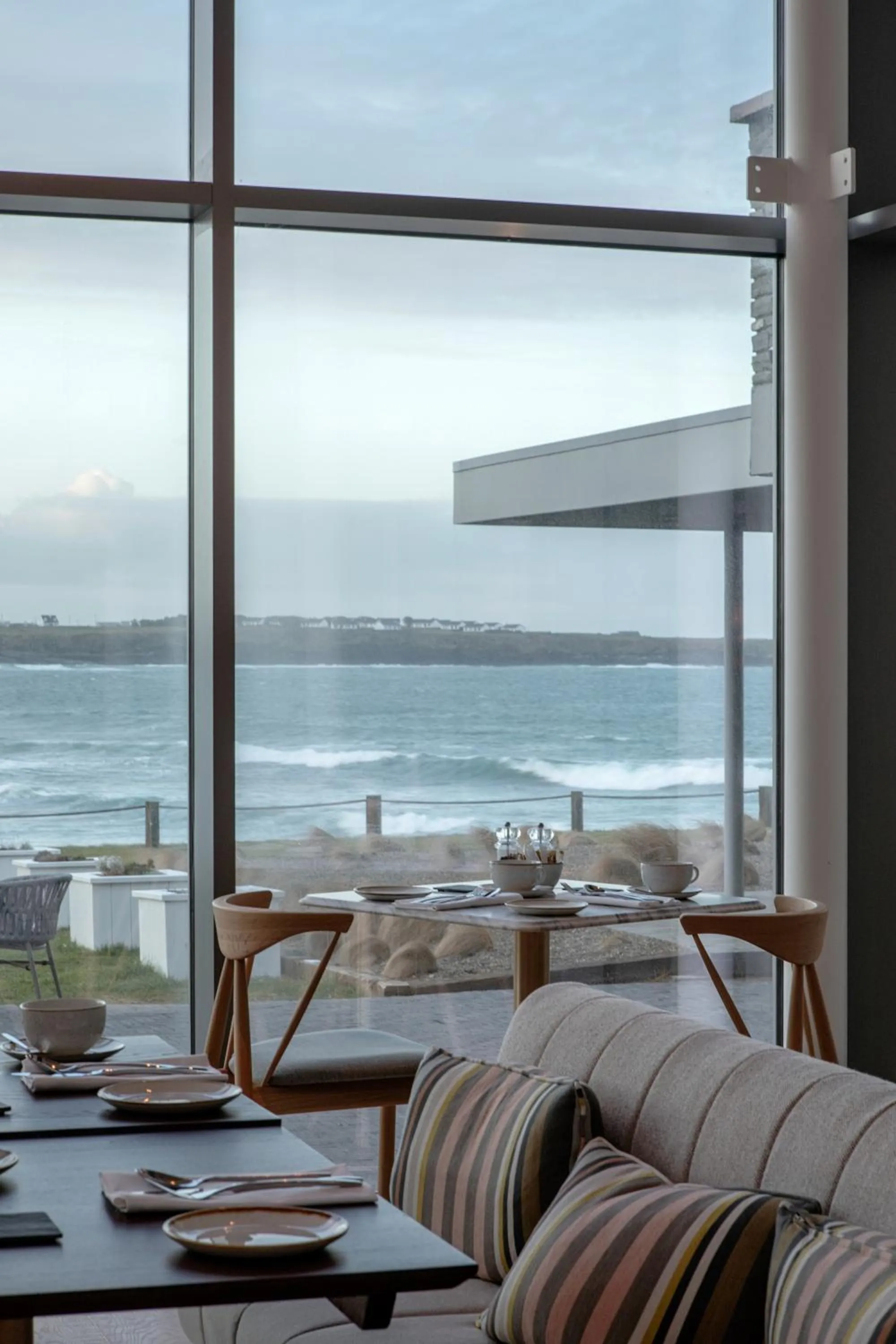 Restaurant/places to eat in Armada Hotel