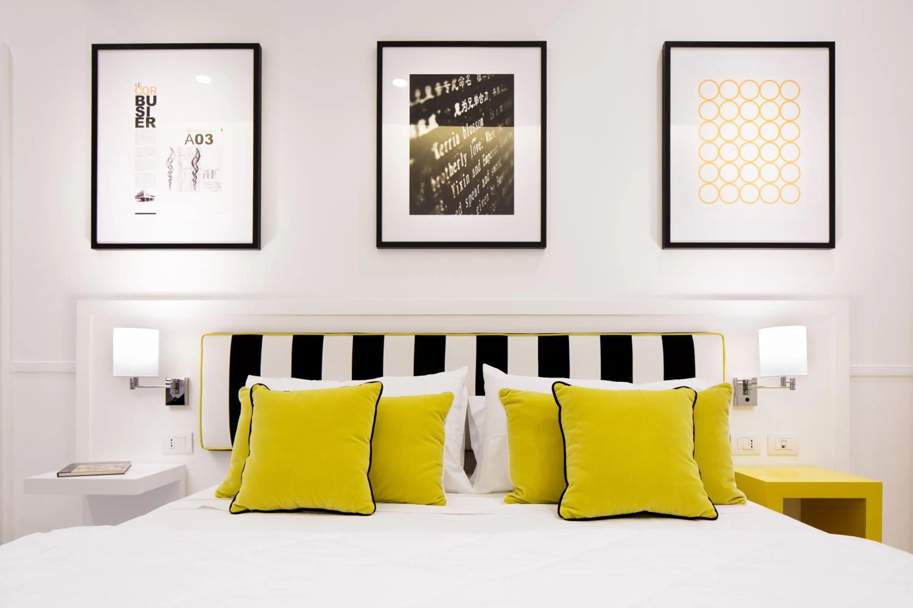 Bed in NAP Luxury Guest House Bovio