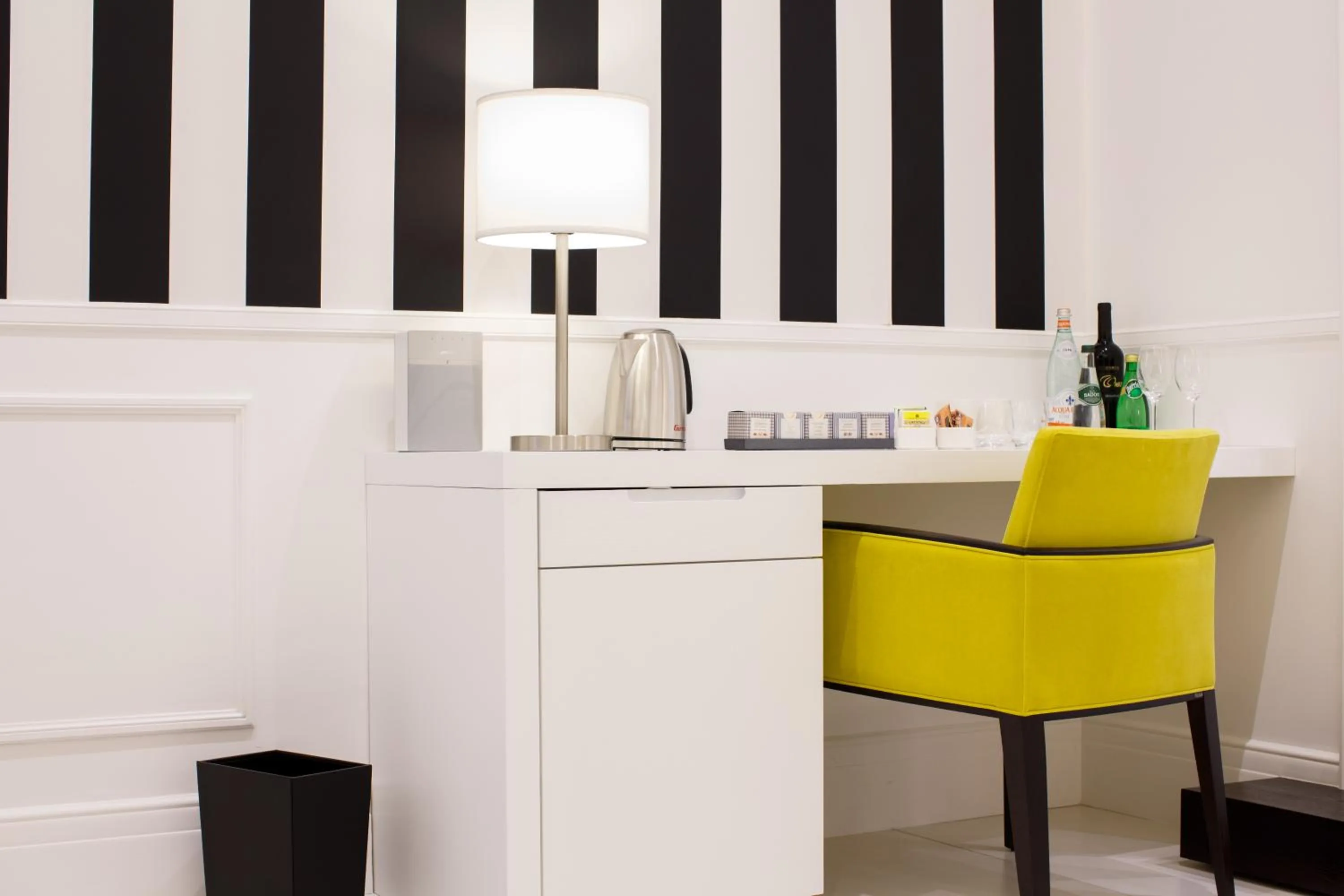 Decorative detail in NAP Luxury Guest House Bovio