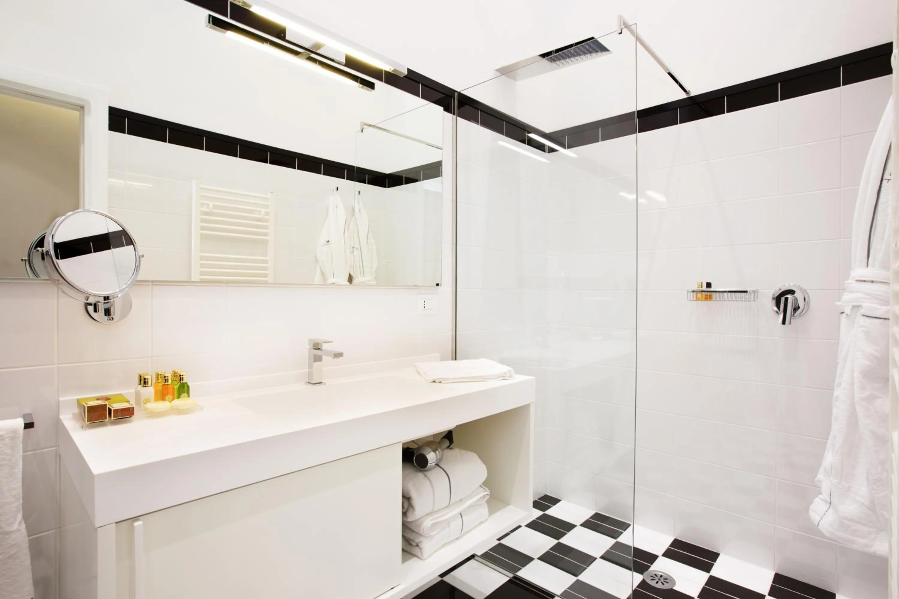 Bathroom in NAP Luxury Guest House Bovio