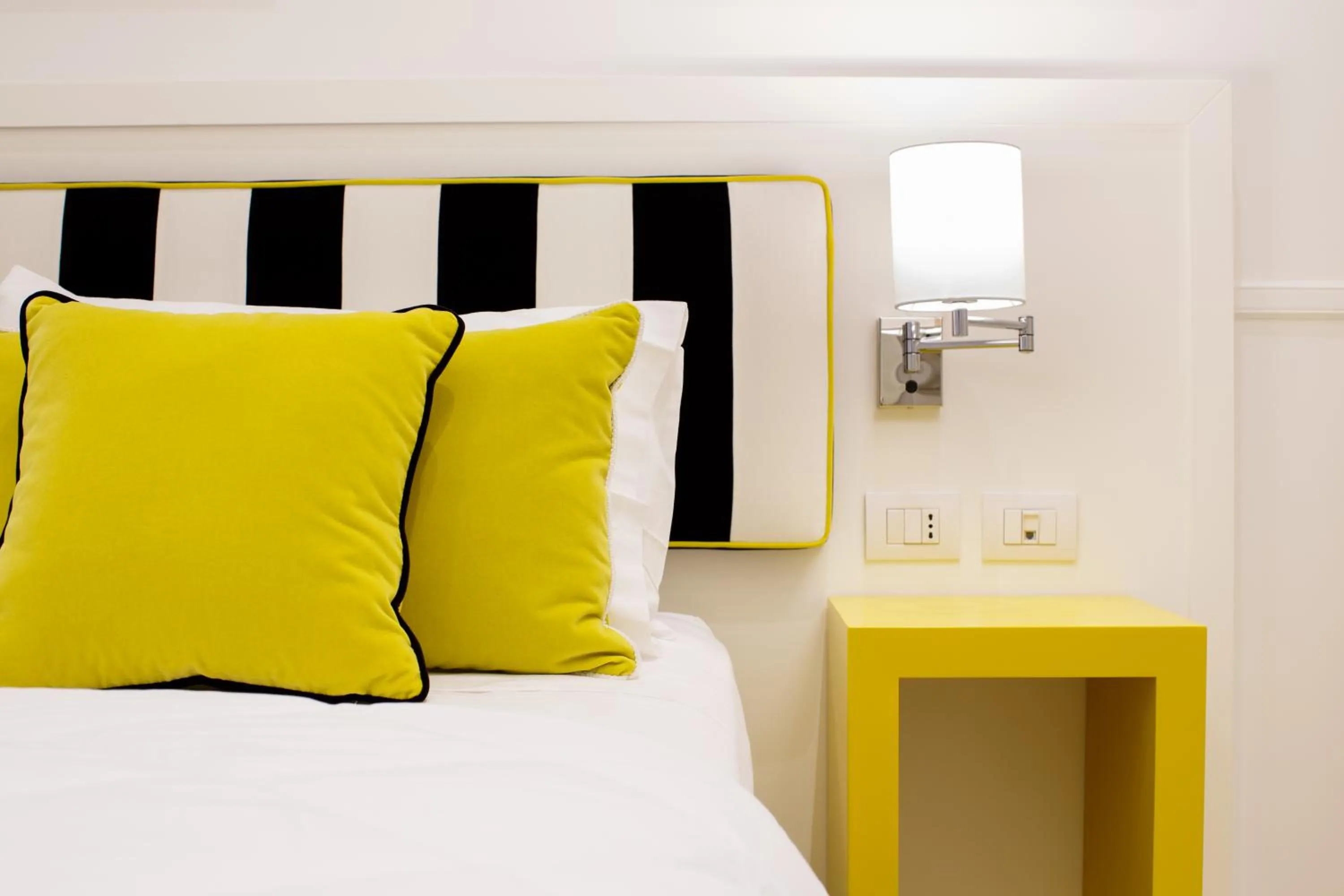 Decorative detail, Bed in NAP Luxury Guest House Bovio